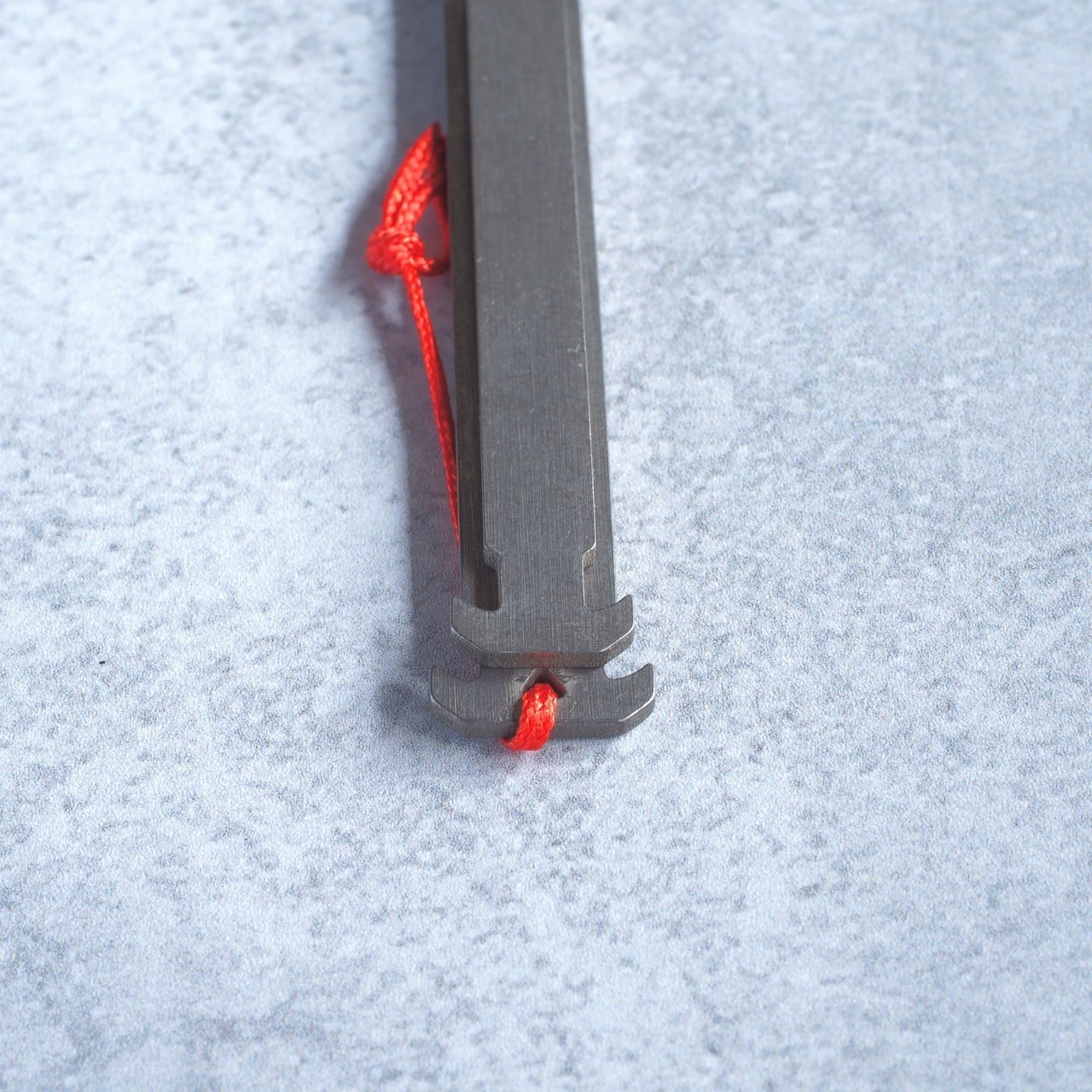 Suluk46 / Atani 8" Titanium Tent Stakes・画像12