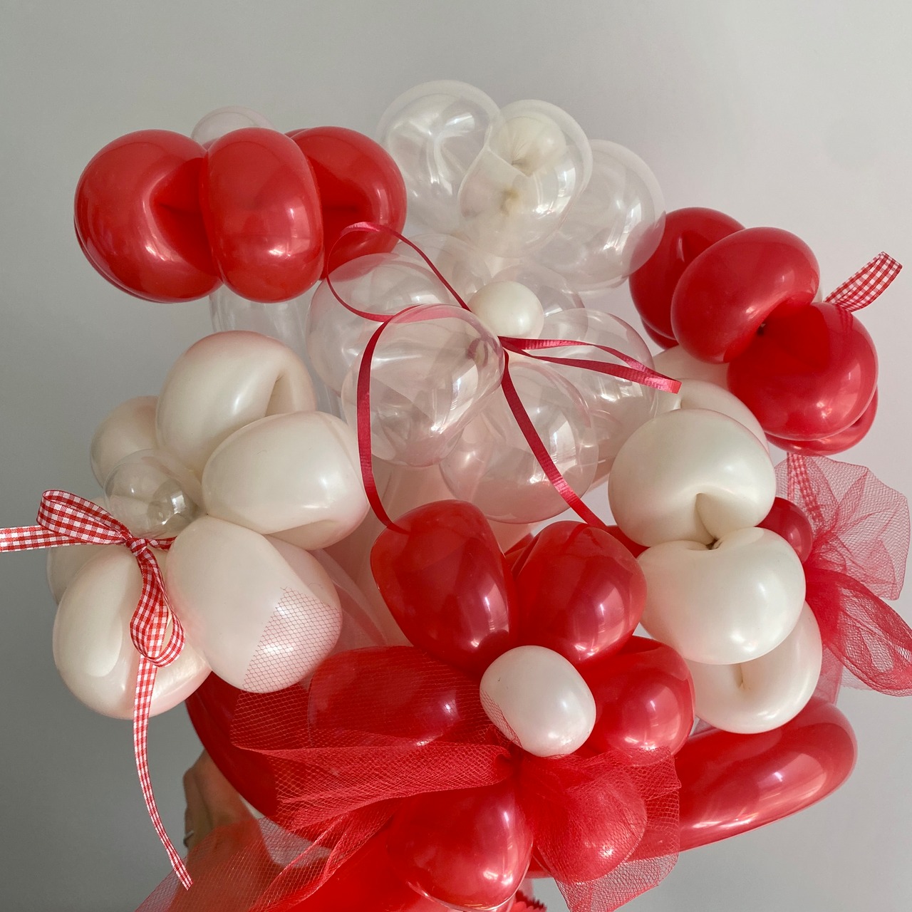 花束バルーン ♥ クリームレッド【Ribbon decoration MAX ver.】