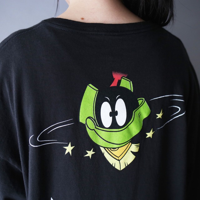 "LOONEY TUNES" random position character design l/s tee