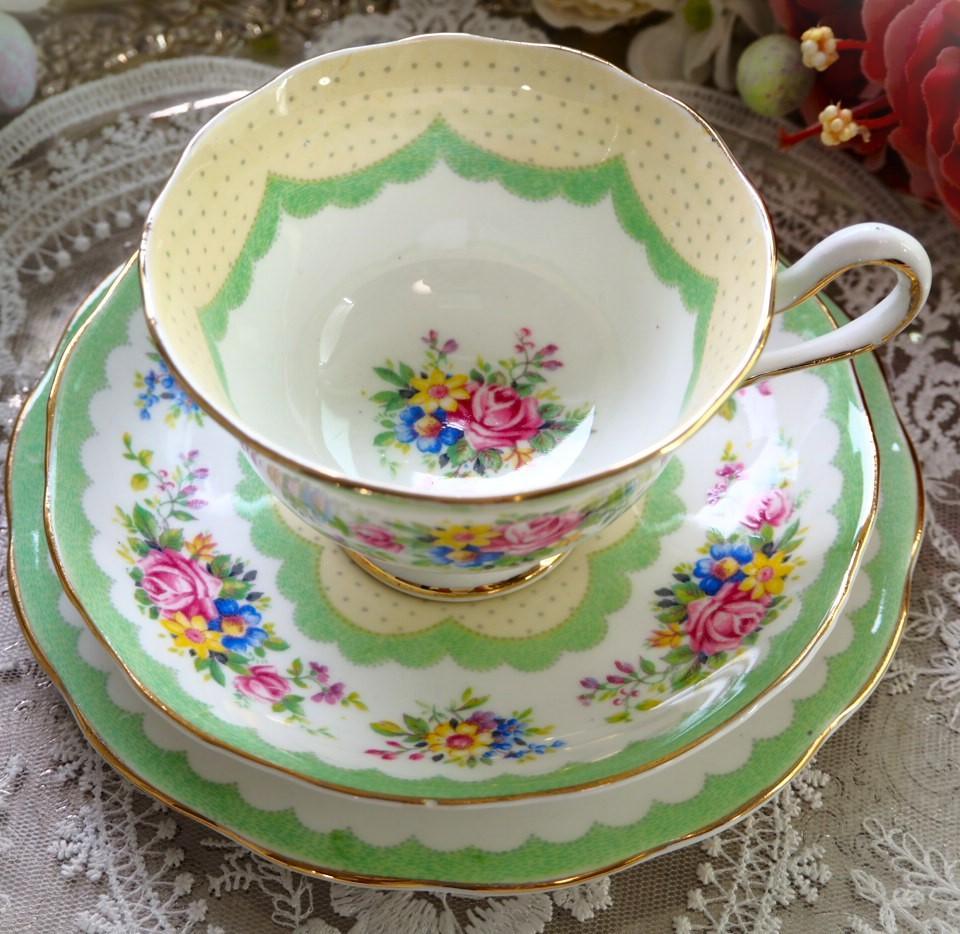 限定1客 英国ロイヤルアルバート ドット可愛いトリオC カップ  