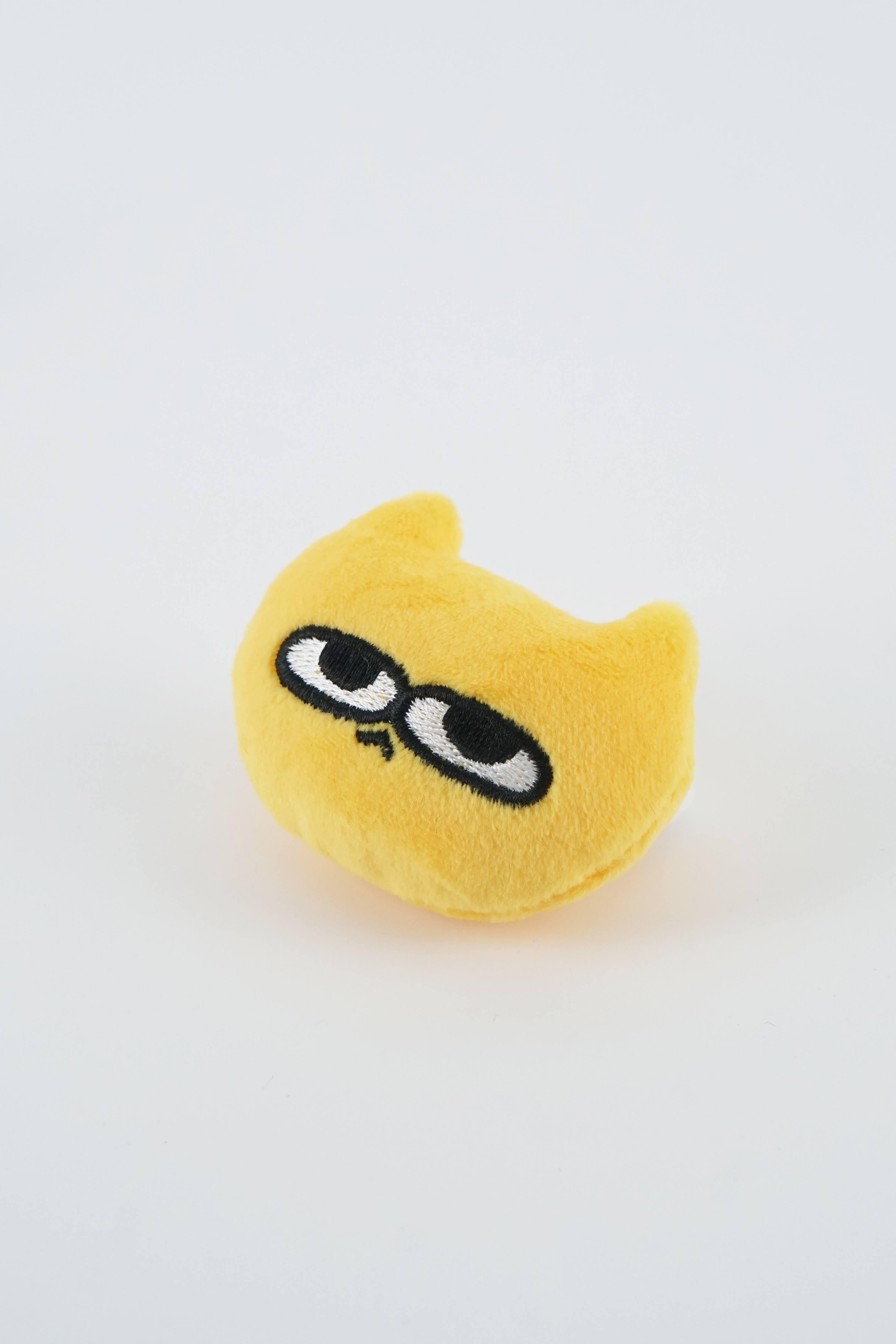 うんた ぬいバッチ(上目)