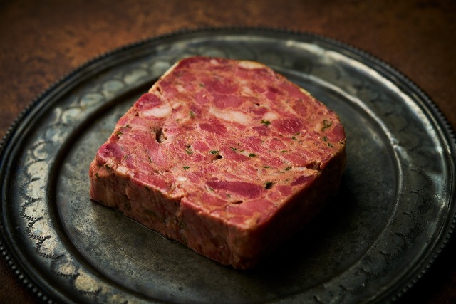 猪肉のSteak haché(150g×3枚)＋猪テリーヌ100g＋鹿テリーヌ100g(3~4人前_ギフトBOX仕様)【送料無料】