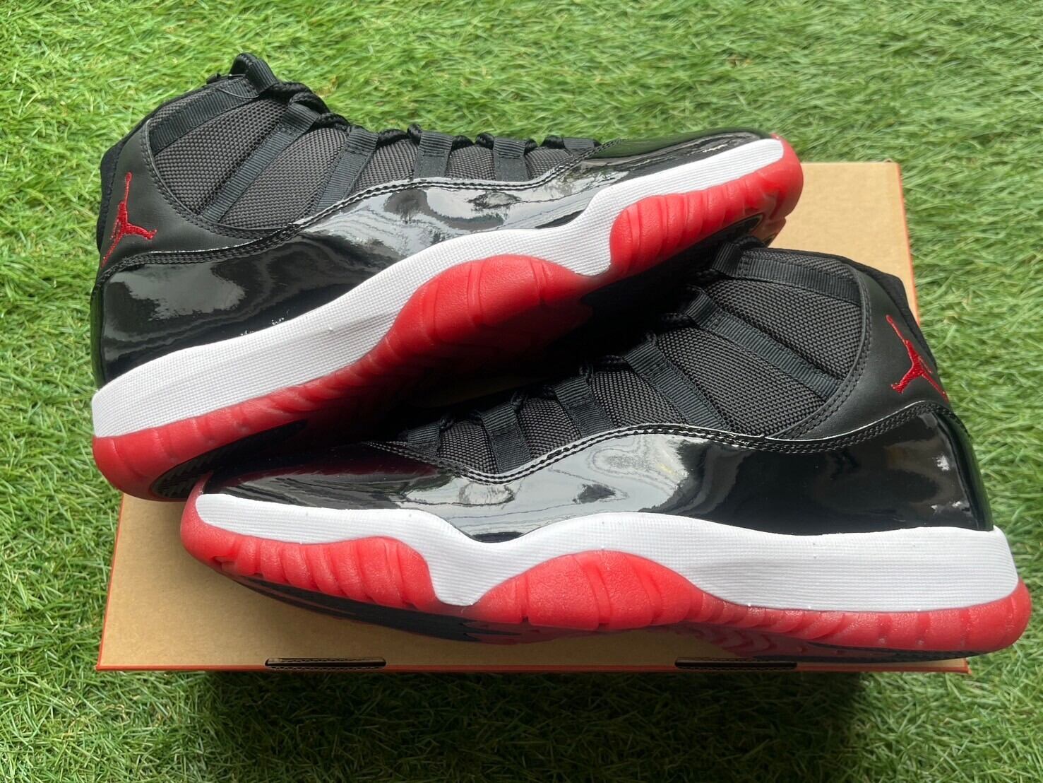 NIKE AIR JORDAN11 Bred 29cm