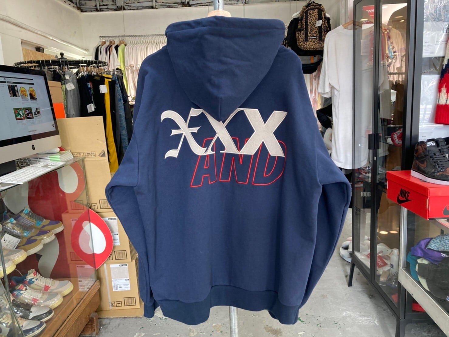 L★GOD SELECTION XXX x WDS Hoodie / Black