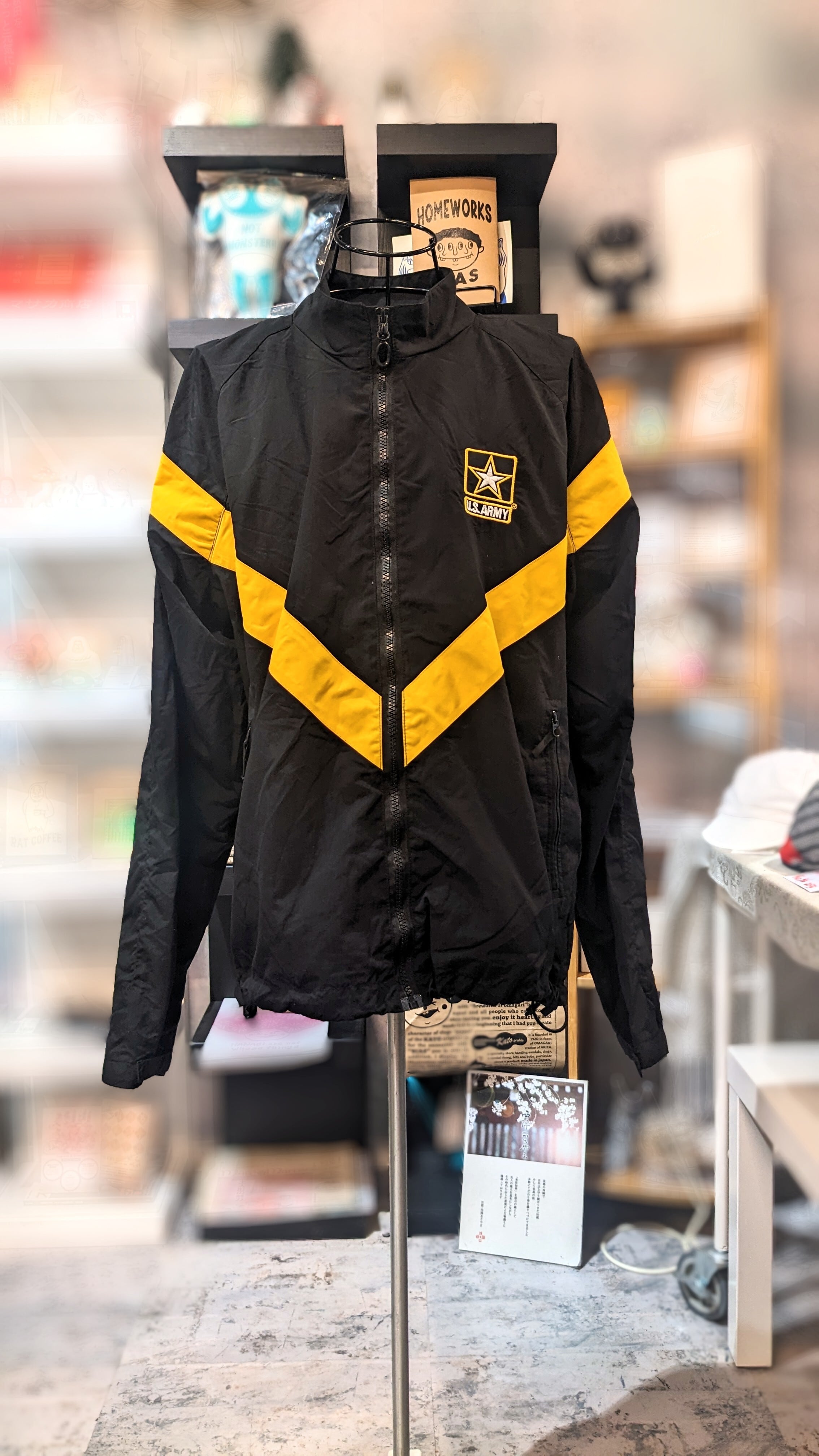 未使用 米軍 U.S.ARMY BLACK APFU トレーニングジャケット MEDIUM