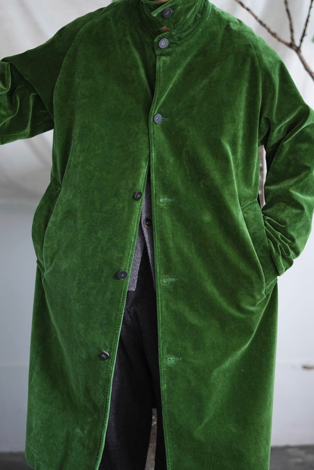 CHEZ VIDALENC - COAT BOBI VELVET / MOSS GREEN | Brownie