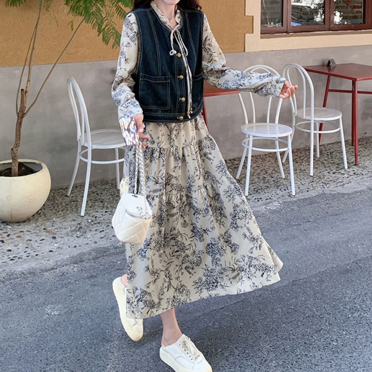 デニムベスト＆花柄Aラインワンピースのセットアップ W00834