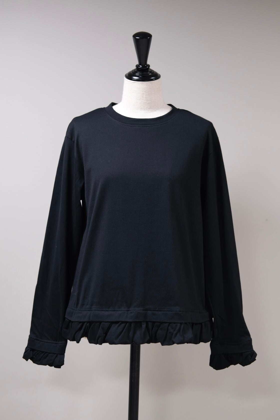 【Pillings】 cut-and-sew and frill -black-