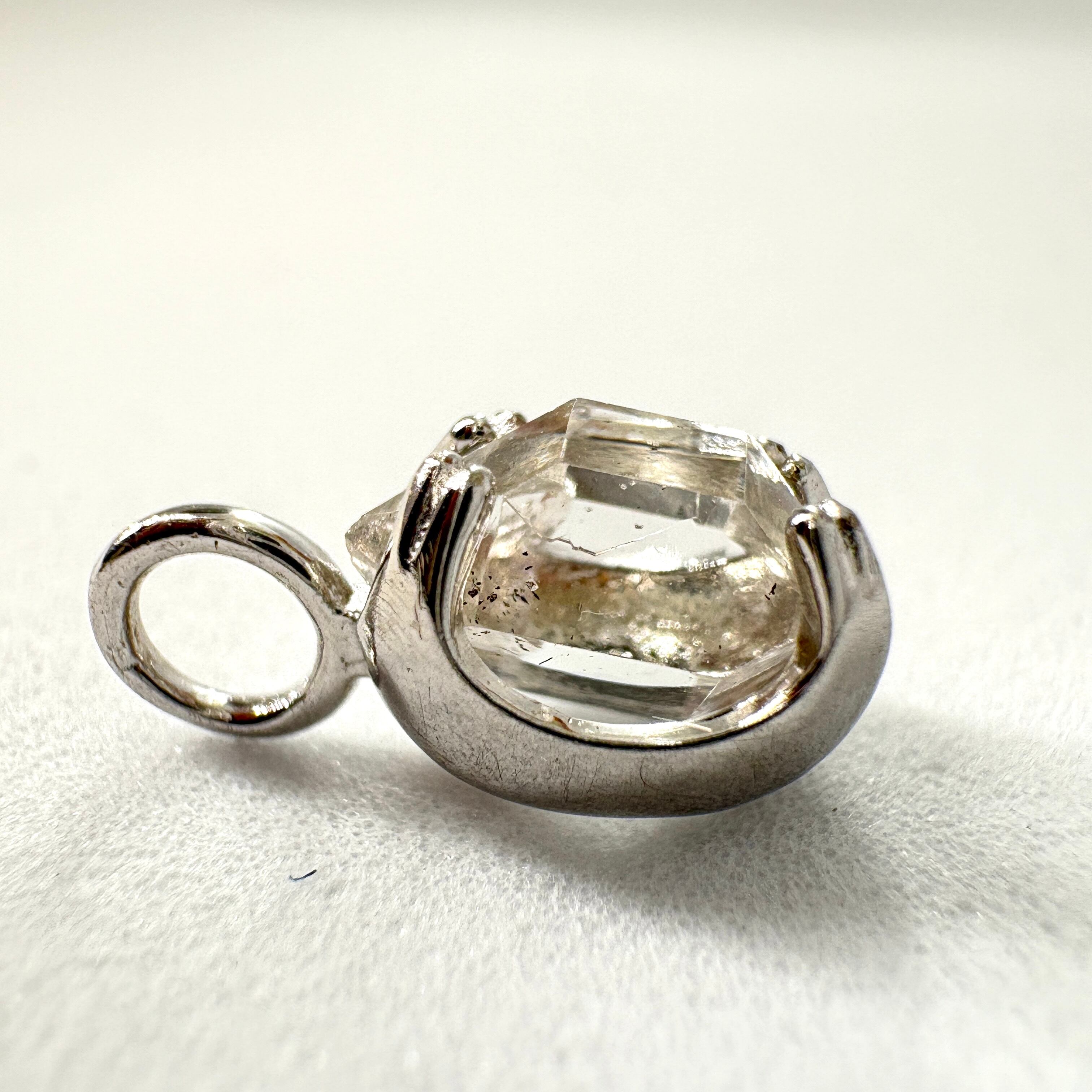 ハーキマーダイヤモンド原石 ペンダントトップ アメリカ ニューヨーク州産 約8㎜