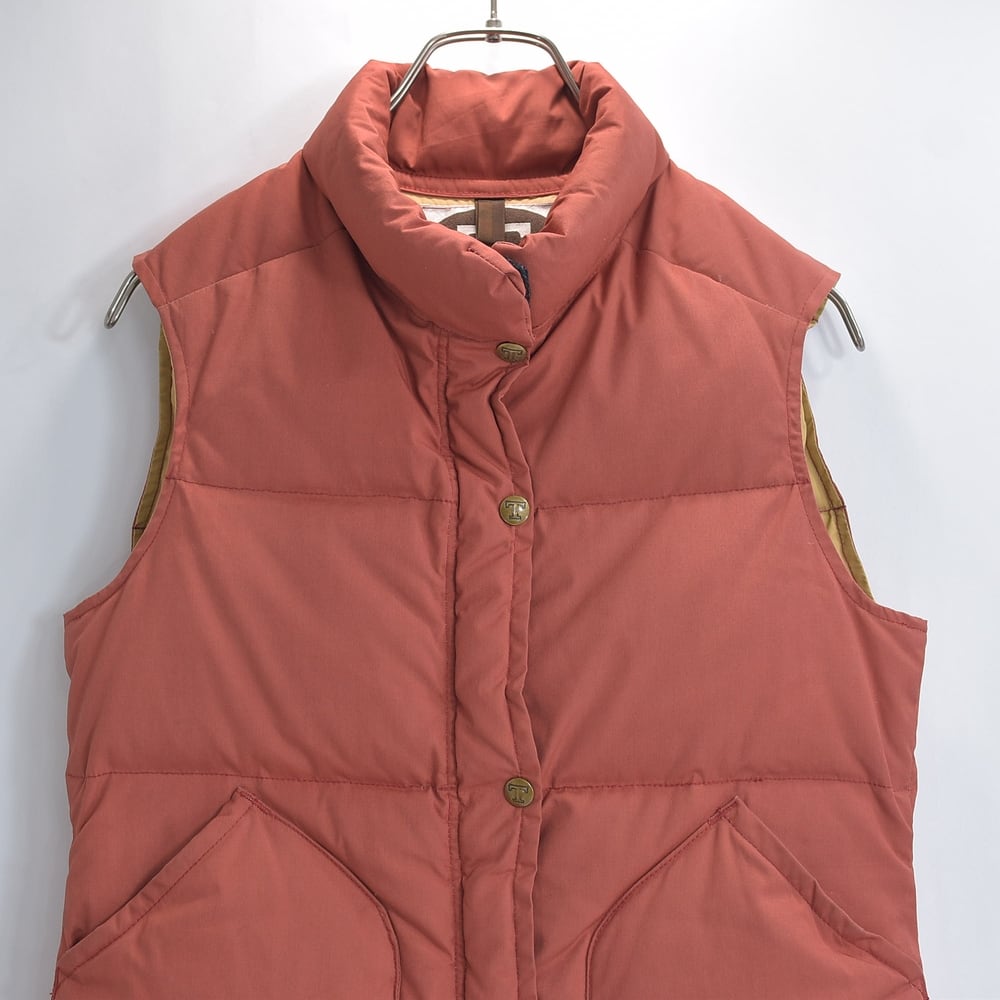 70s TRAILWISE トレイルワイズ ダウンベスト C&Cジッパー ロゴ刻印ボタン ダックテール アウトドア テラコッタ レンガ USED ヴィンテージ ビンテージ 古着 レディース Sサイズ