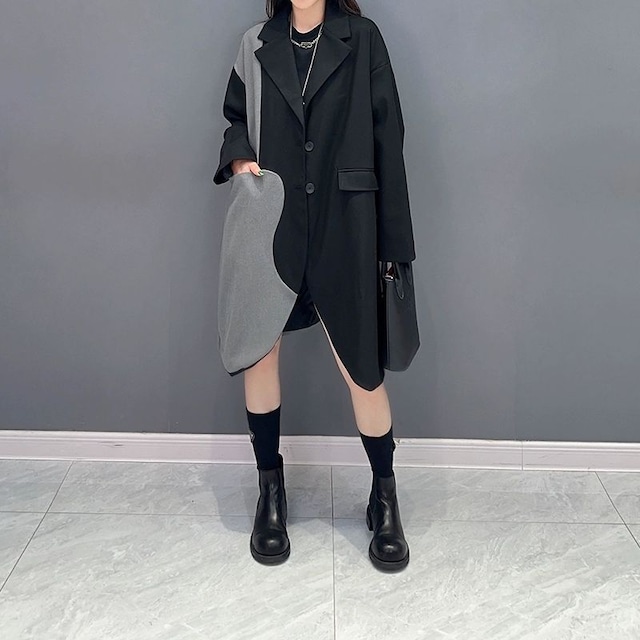 MODERN MONOCHROME COAT M-8837