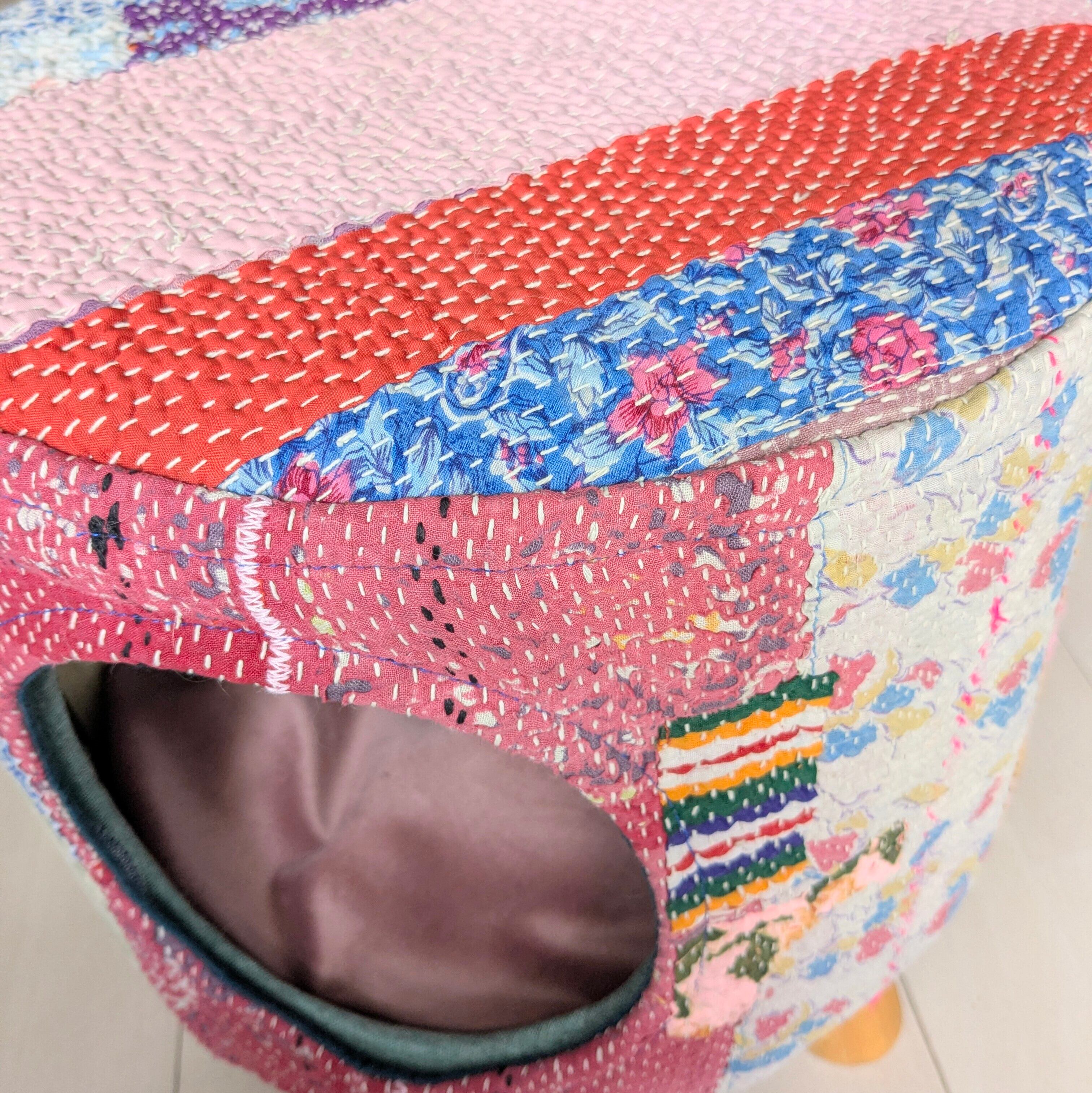 ヴィンテージラリーキルトのスツール 刺繍布 猫ハウス 刺し子 刺繍布