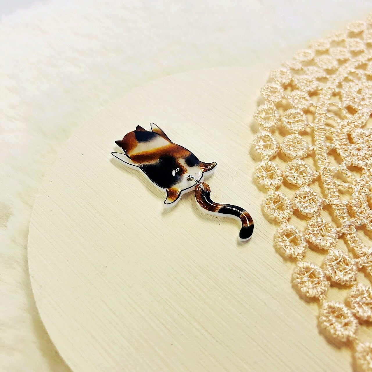 ちまっと♡三毛猫ちゃん風 しっぽゆらゆら♡ピアス/イヤリング✩*॰¨