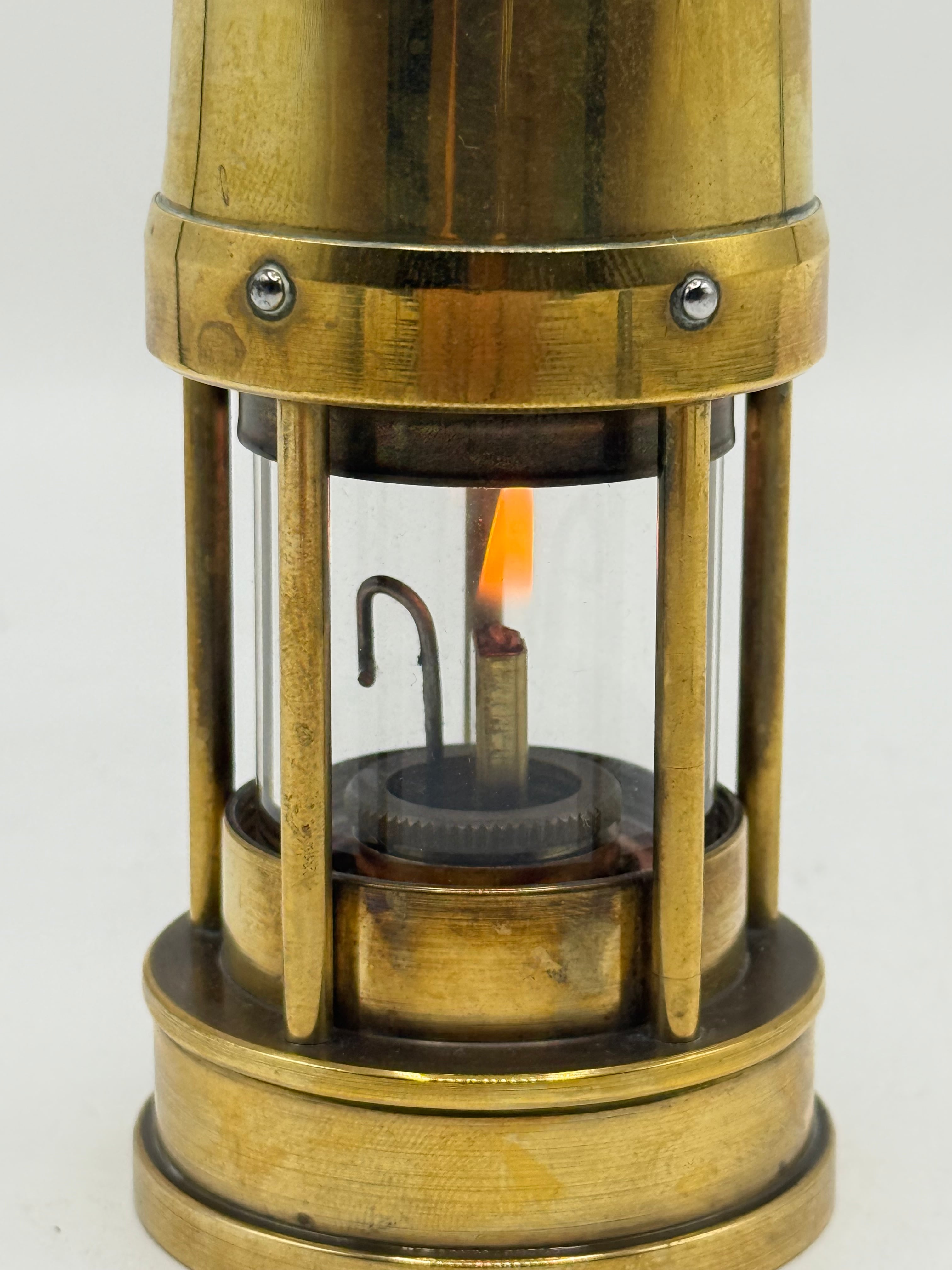 011 E. Thomas & Williams カンブリアンランタンミニ ブラス