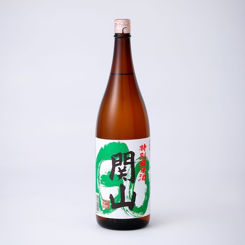 関山　特別純米酒【1.8L】