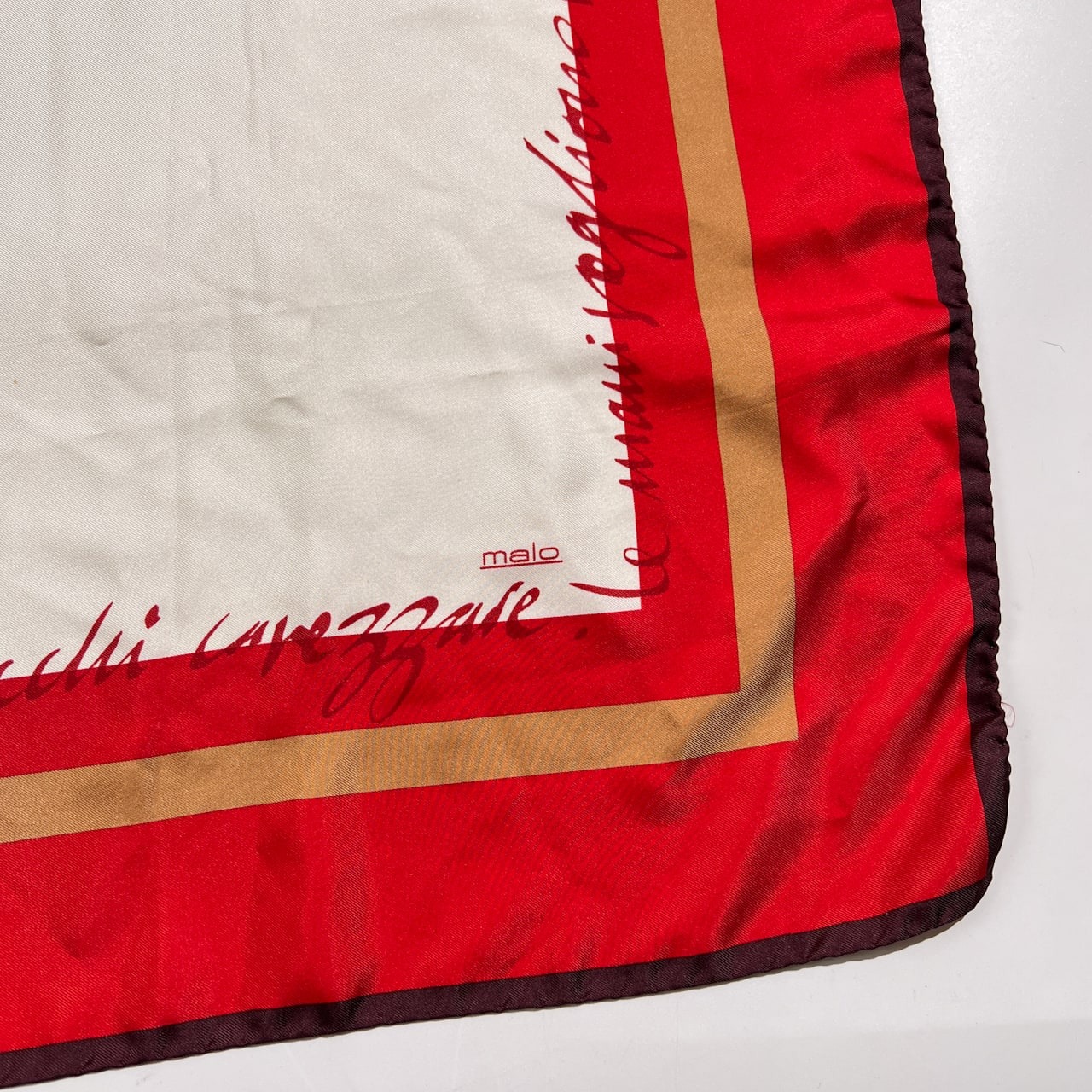 malo マーロ イタリア製 シルク100% 大判 スカーフ /ホワイト×ベージュ×レッド