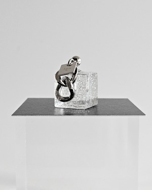 BOLD CUBE. [silver lame]