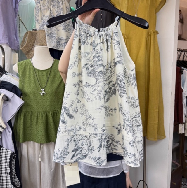 レディース トップス キャミソール インナー 袖なし ラウンドネック フレア リボン かわいい 大人可愛い カジュアル おしゃれ レトロ アジアン エスニック エキゾチック ガーリー 存在感 ラブリー キュート カントリー ナチュラル 花柄 フラワー 春 夏 デート お出かけ イベント リゾート 旅行 海 ビーチ 女子会 休日 バカンス ショッピング カフェ プチプラ 普段使い 着回し モテ インスタ映え フリーサイズ ワンサイズ カラバリ 黒 ブラック ブルー レッド ベーシックカラー 春カラー