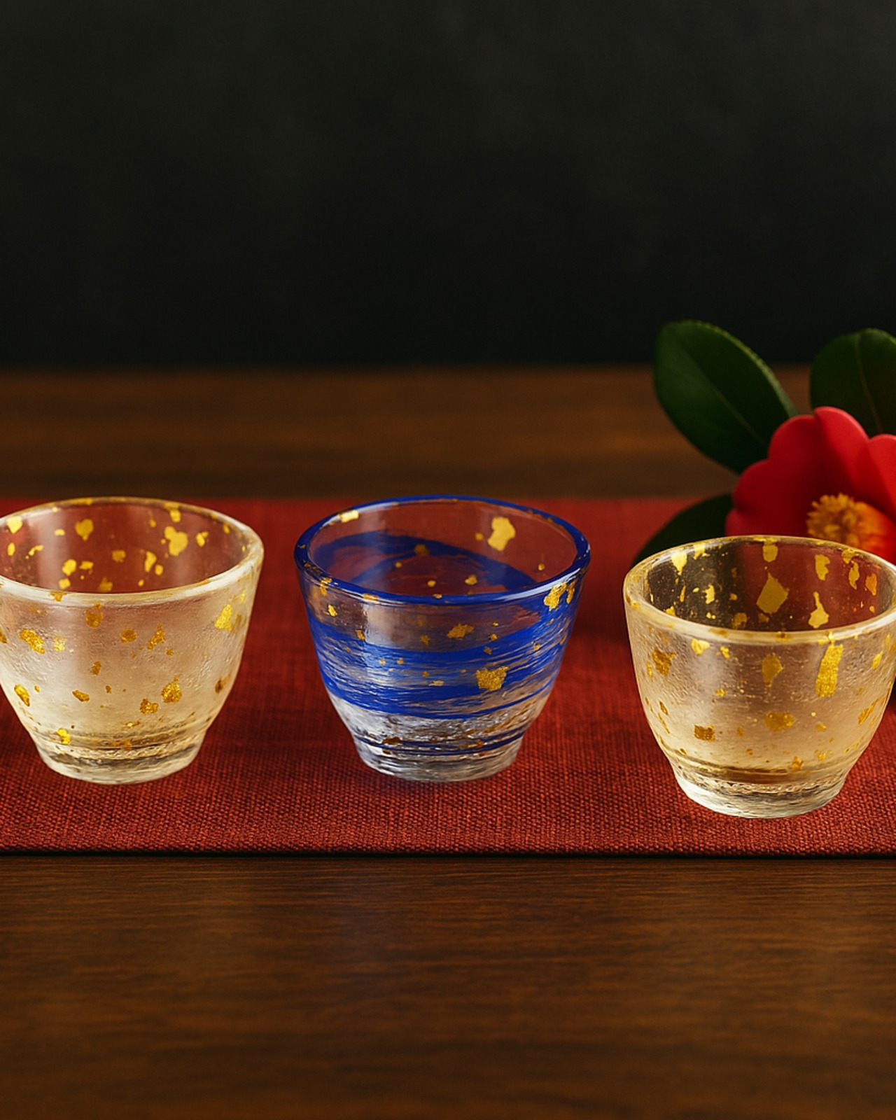 金箔貼り　ぐい呑(おちょこ)全4色