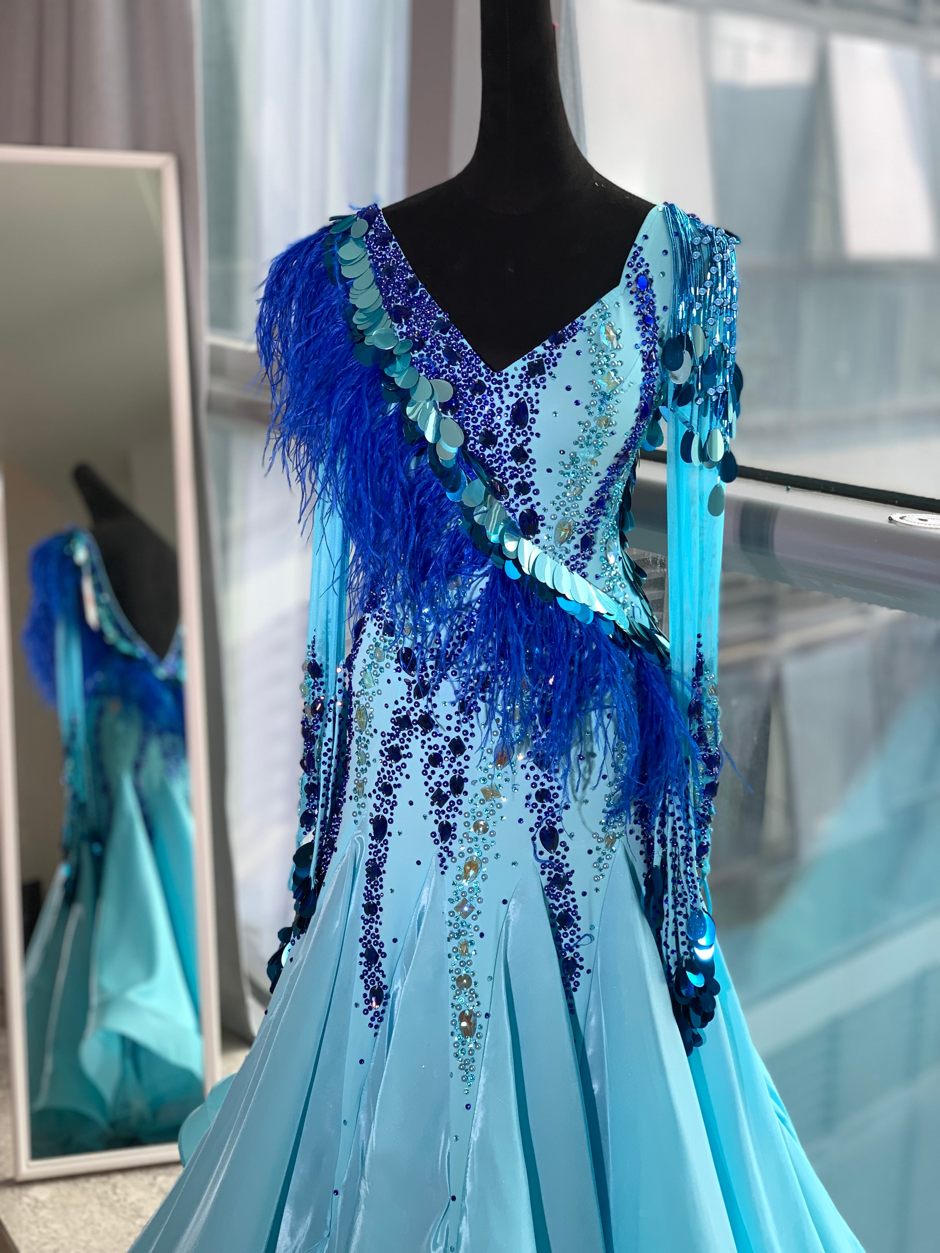 新品 レディース社交ダンス衣装 ラテンドレス ライトストーン飾り