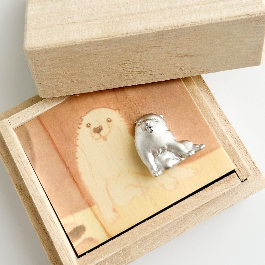 長沢芦雪 ピンバッジ 白象黒牛図屏風 | hmm, by 東京都美術館