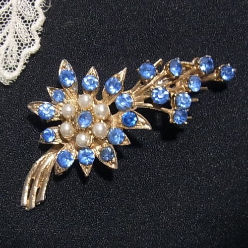 青いフラワーブローチ　 ヴィンテージブローチのセール通販 10513B