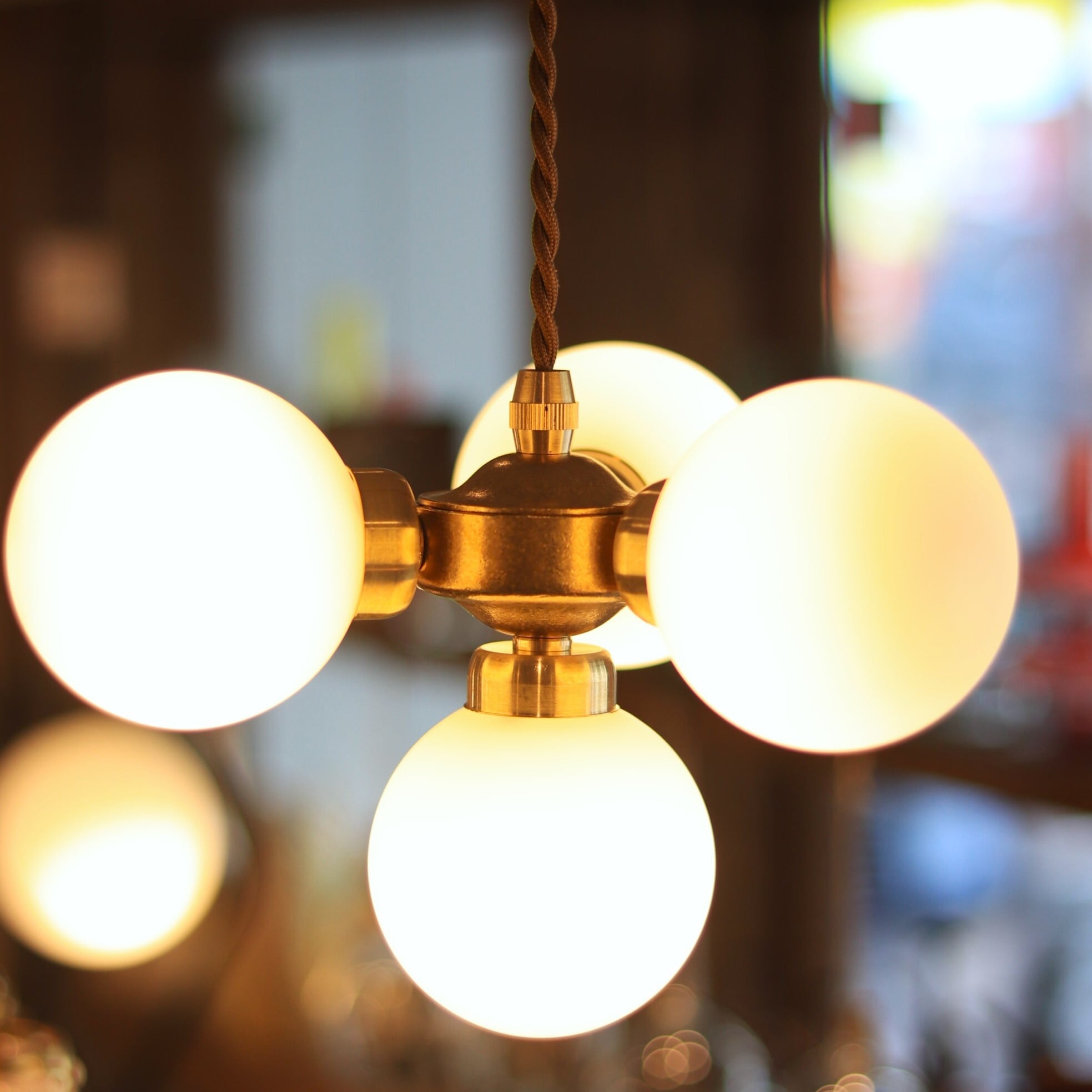 照明】ホワイトガラス4灯シャンデリアペンダントライト | ジーフラット