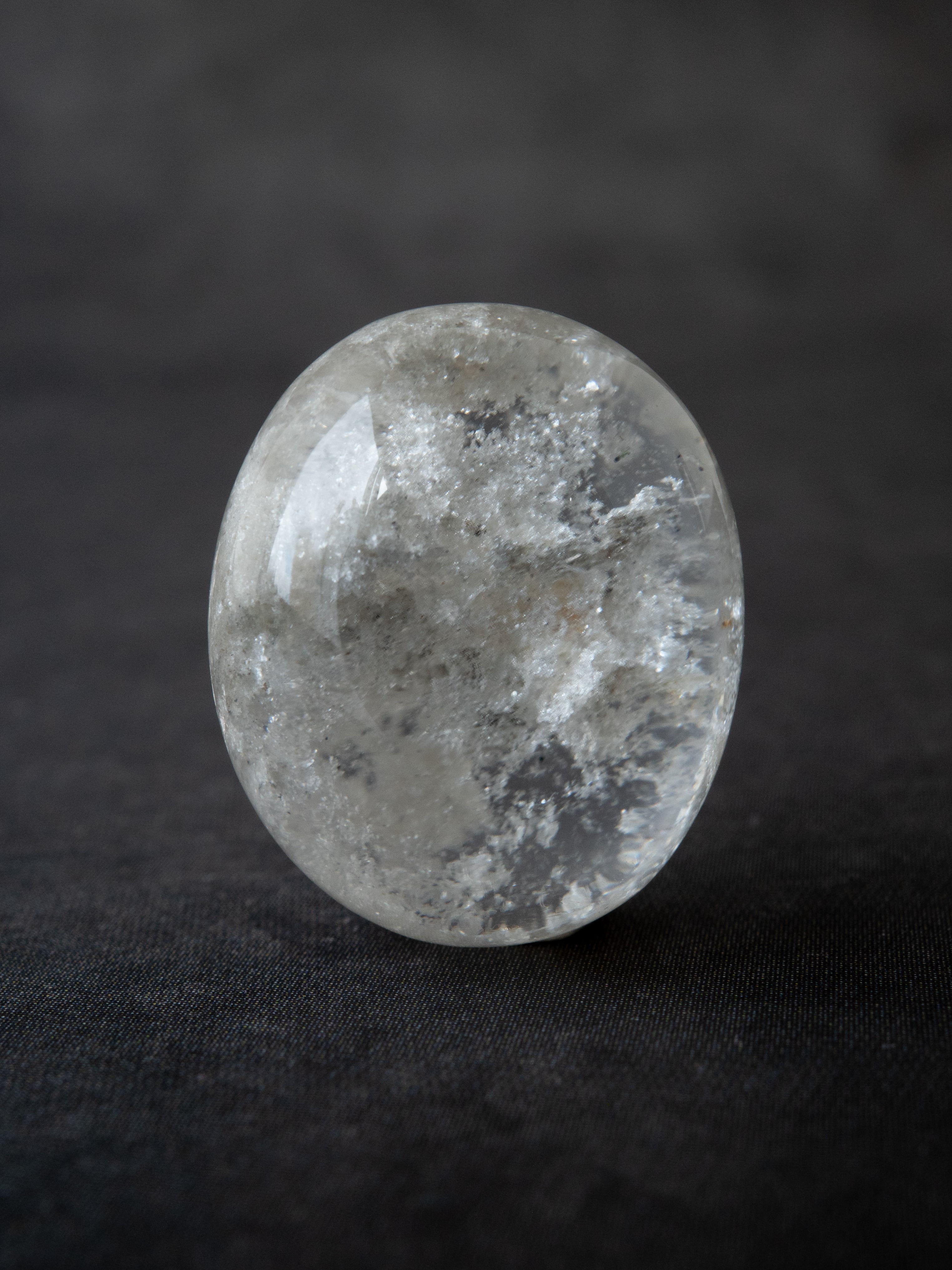 るぅ ホワイトガーデンクォーツ ホワイトガーデンクォーツ』 という雪のような天然石の魅力｜MOEMI