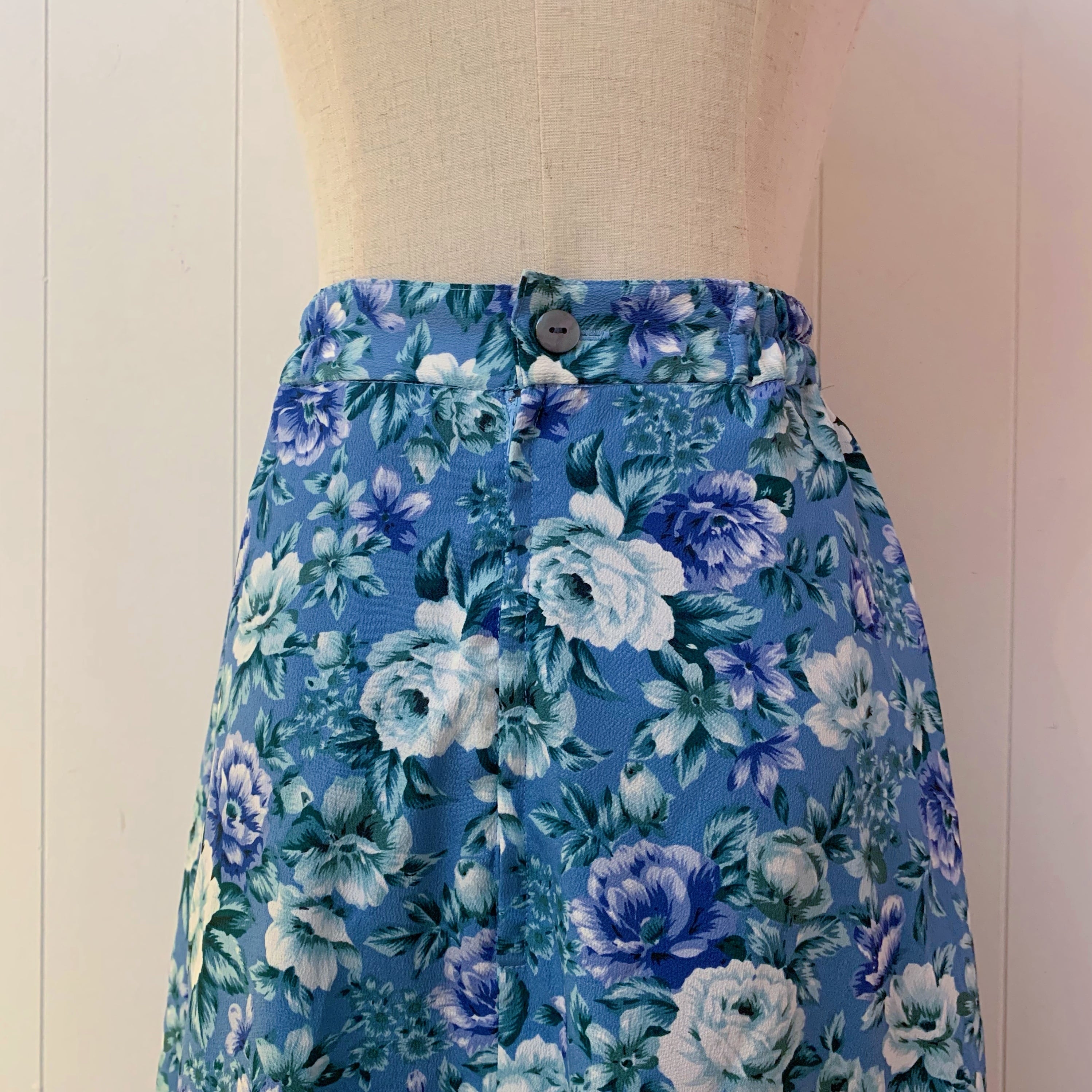 blue rose crepe long skirt