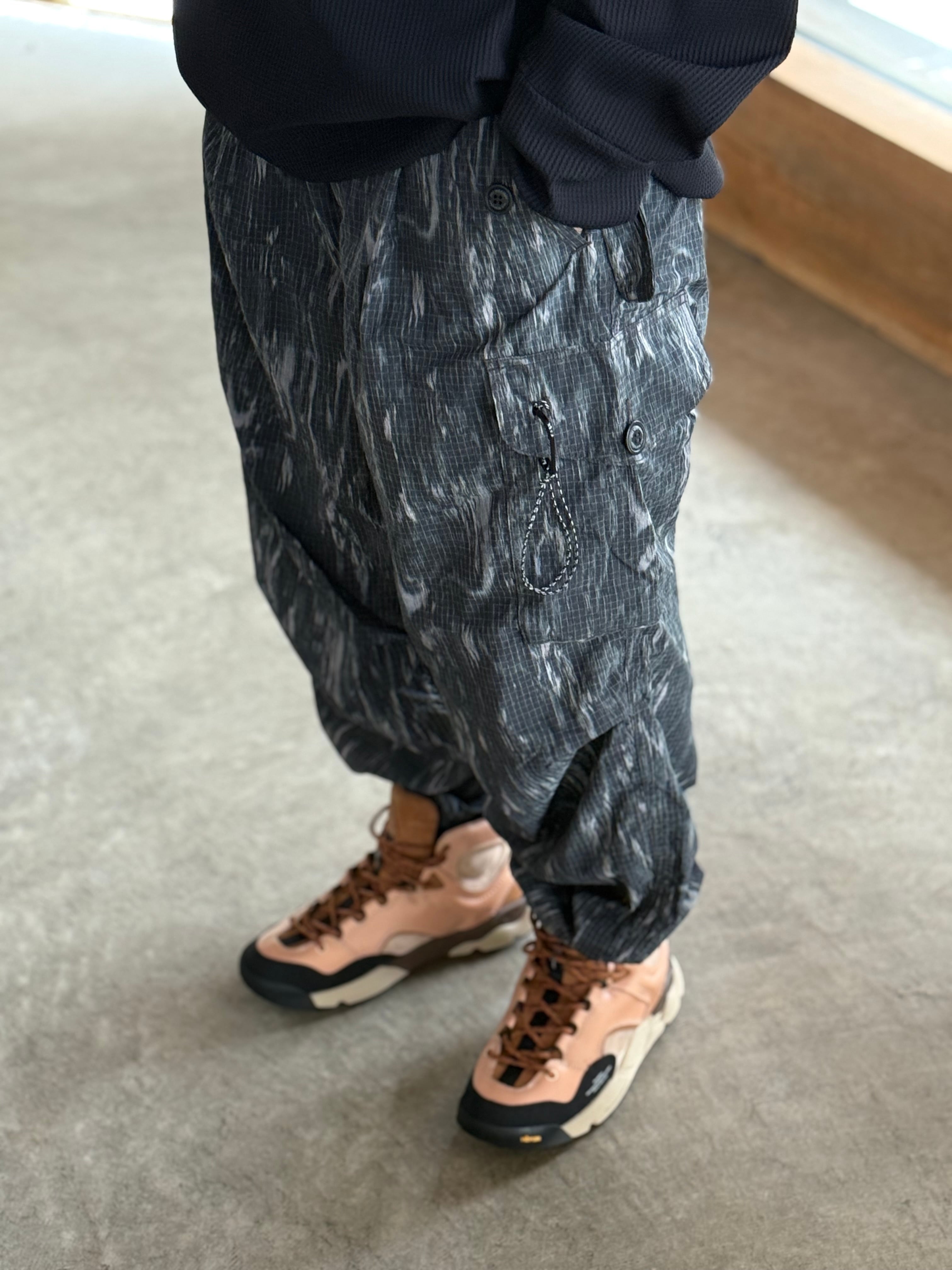 and wander アンドワンダー【printed ripstop cargo pants】 | LARGE
