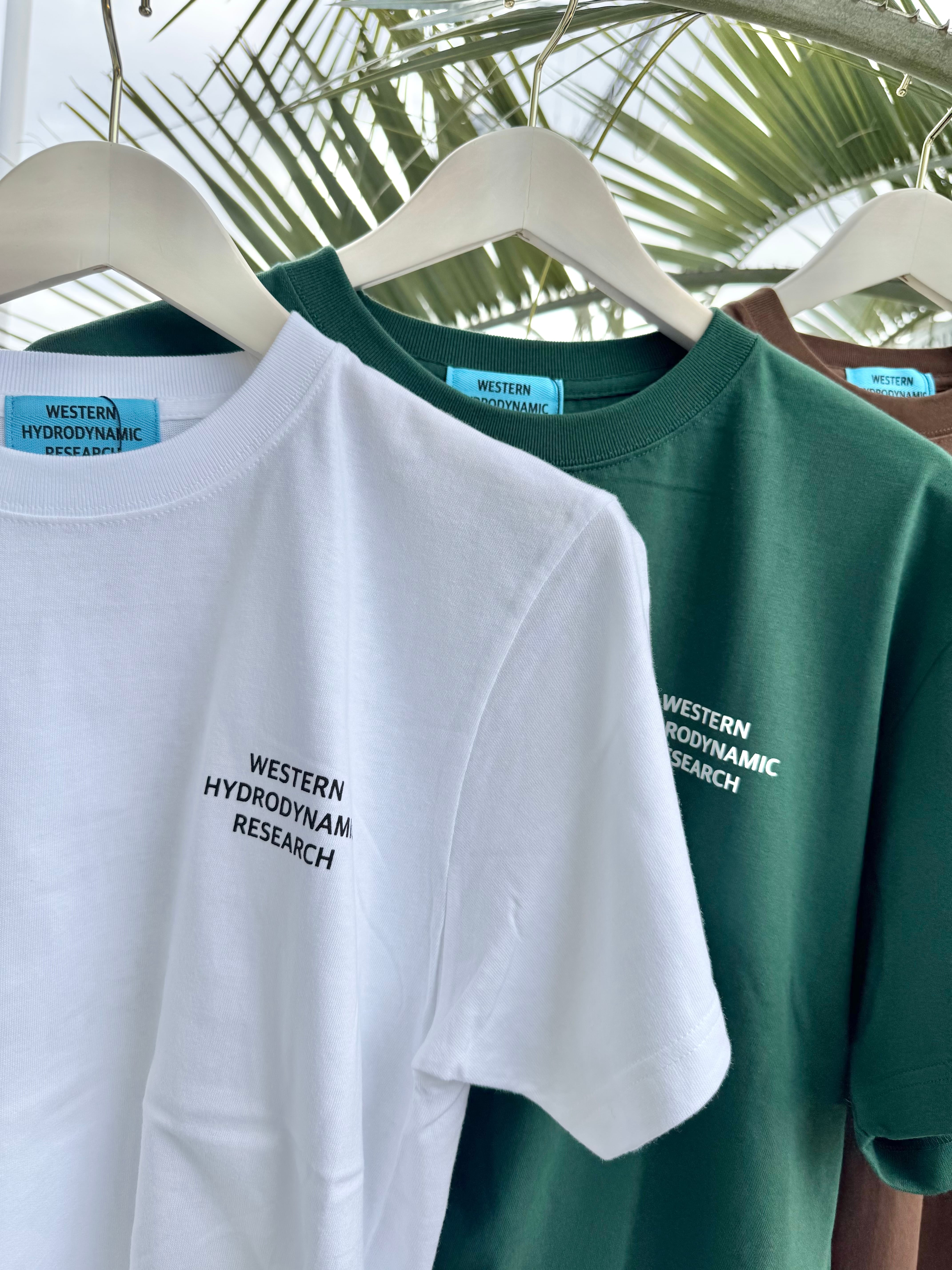 WHR(Western Hydrodynamic Research) Tシャツ ¥9,000(9,900)