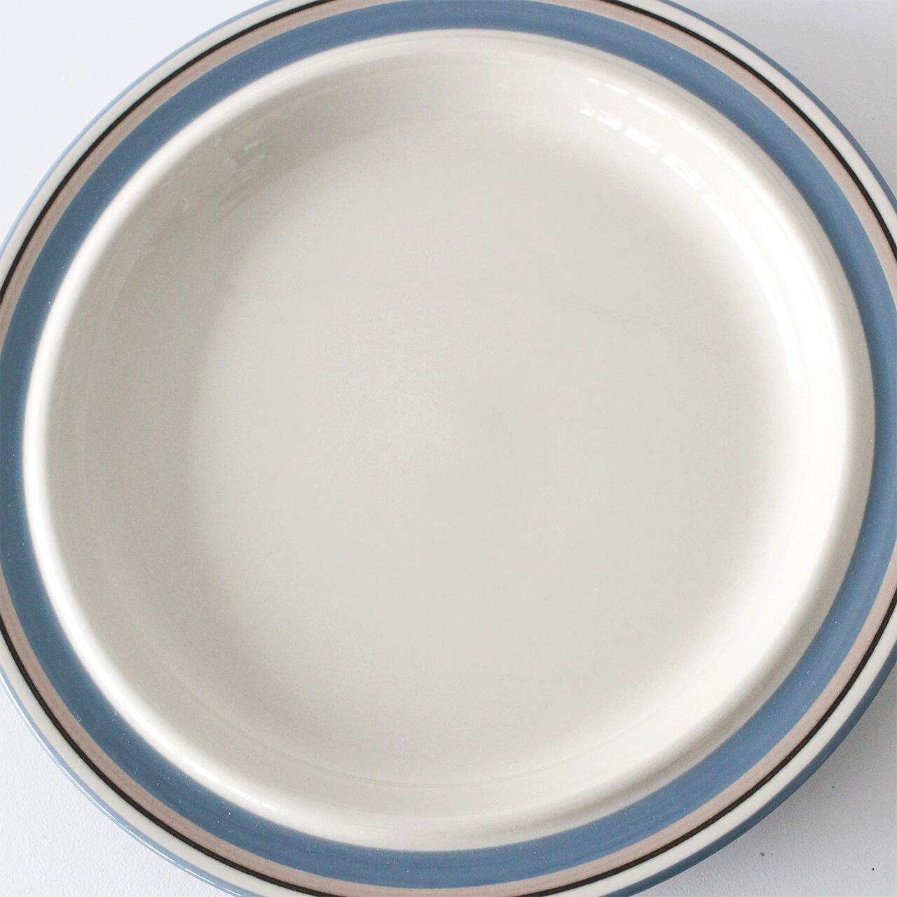 未使用 アラビア Uhtua ウートゥア 丸皿 プレート皿 4枚 約25.5cm
