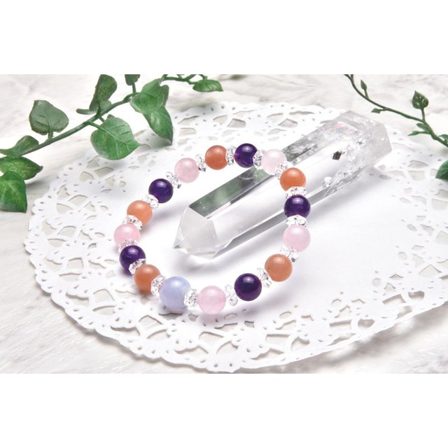 【平穏に愛と共に生きる】天然石 オレンジムーンストーン・アメジスト・ローズクォーツ・ブルーレースアゲート 愛のクワトロブレス（8mm）