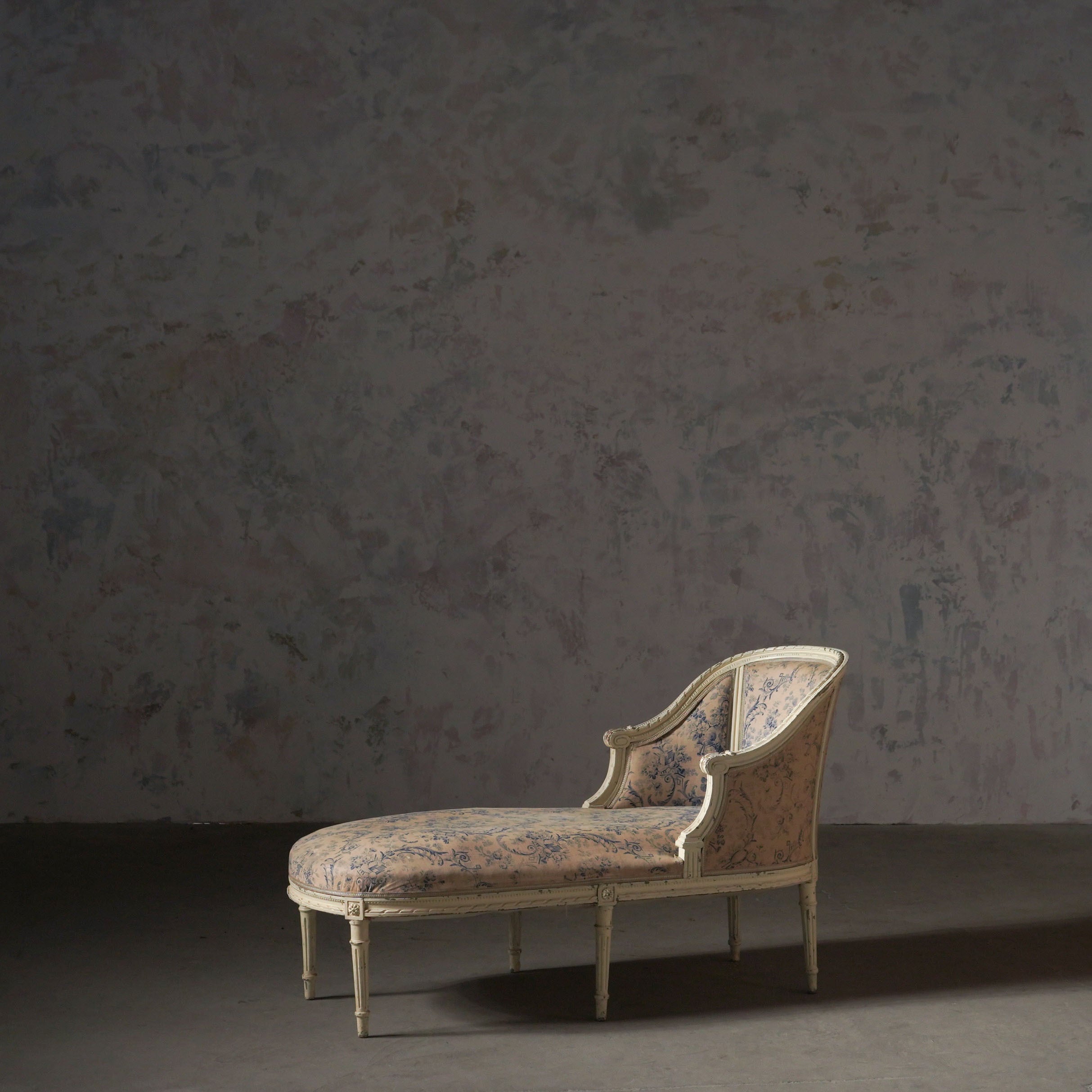 フランスアンティーク店購入。 デイベット、ベット、ソファ フランスアンティーク店購入。 デイベット、ベット、ソファ