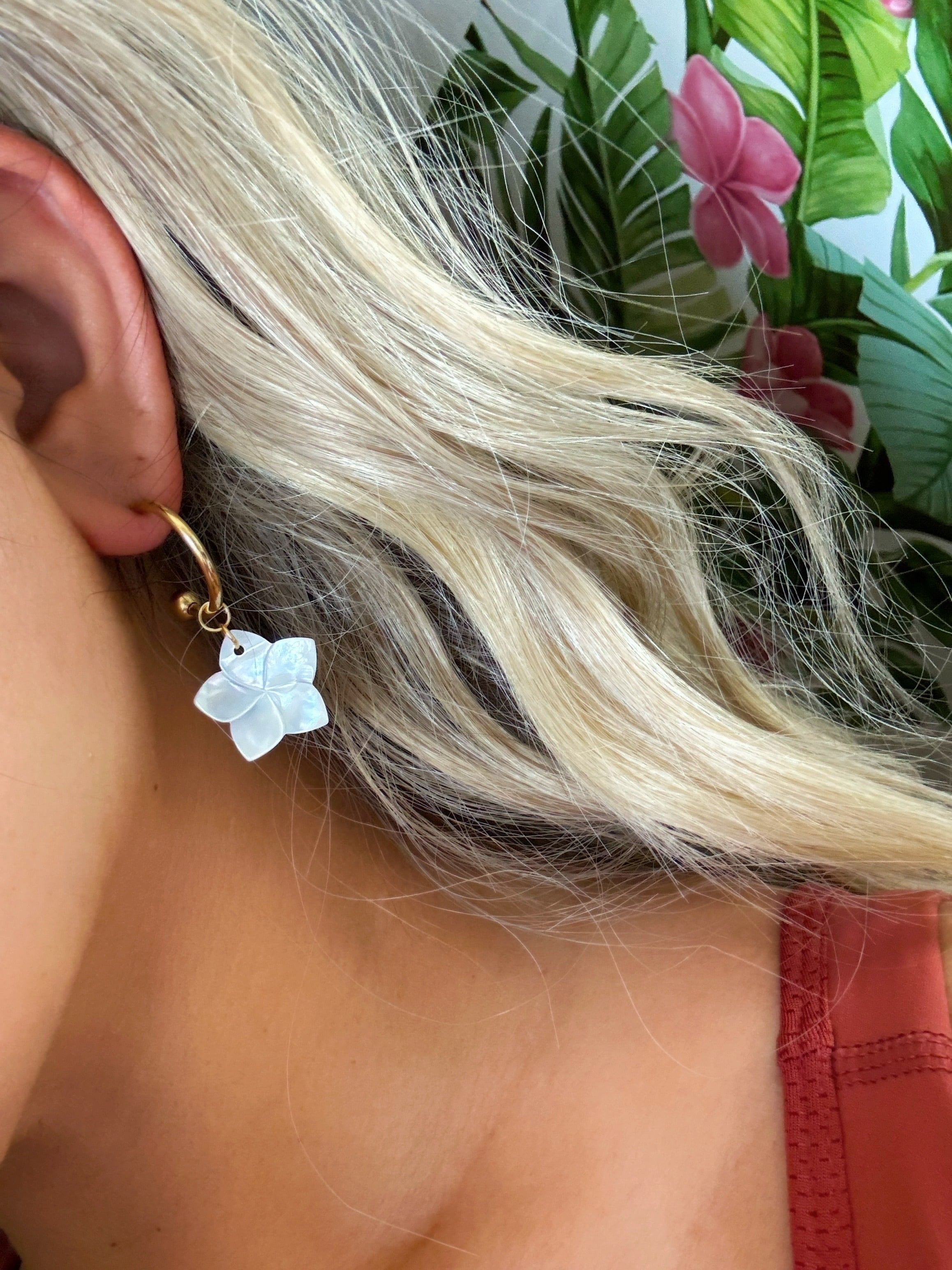 Gewelryz】プルメリア☆天然石ピアス