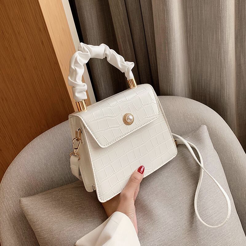 小さなバッグ女性のバッグ2020新しい波夏のファッションポータブルメッセンジャーバッグワイルドでシンプルなシンプルなショルダー小さな正方形のバッグ Tiancai_Wing_Bag6963327