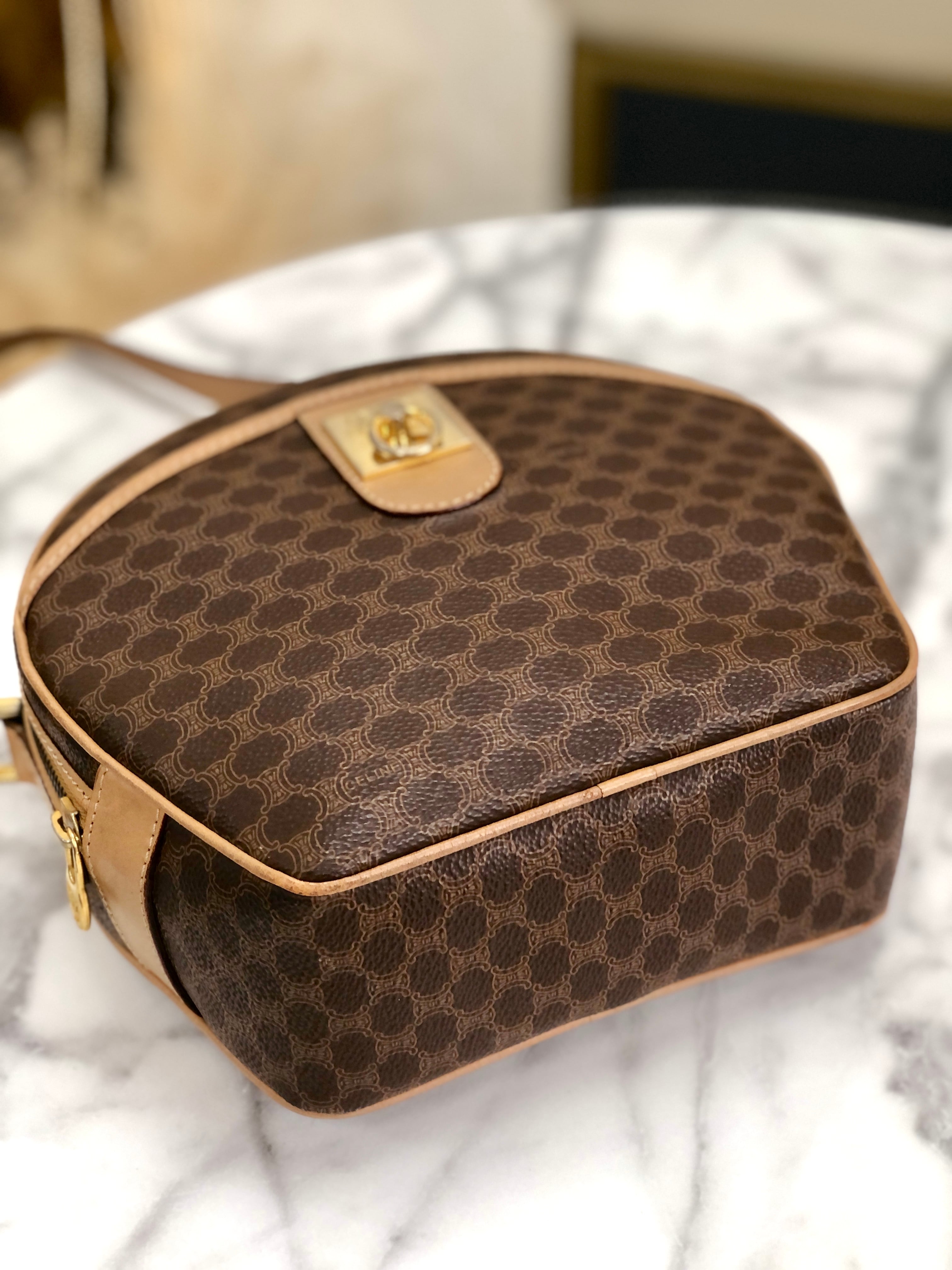 CELINE セリーヌ マカダム ガンチーニ シェル ショルダーバッグ ブラウン vintage ヴィンテージ オールドセリーヌ 6wkrin | VintageShop solo powered by BASE CELINE セリーヌ マカダム ガンチーニ シェル ショルダーバッグ ブラウン vintage ヴィンテージ オールドセリーヌ 6wkrin | VintageShop solo powered by BASE