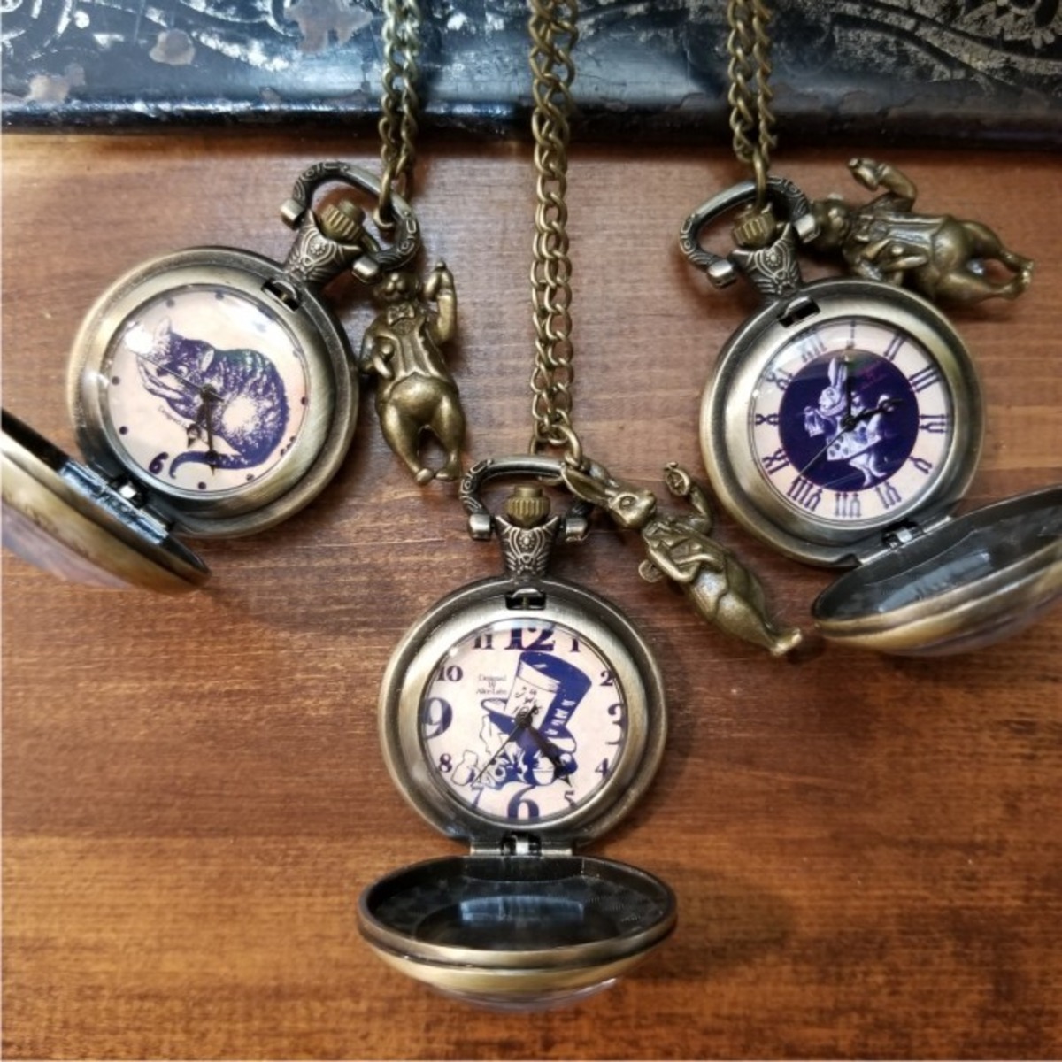 アリス 時計 懐中時計 不思議の国のアリス おしゃれ かわいい プレゼント ネックレス アクセサリー バッグチャーム キーホルダー 異世界の道具屋 Alice Blanche
