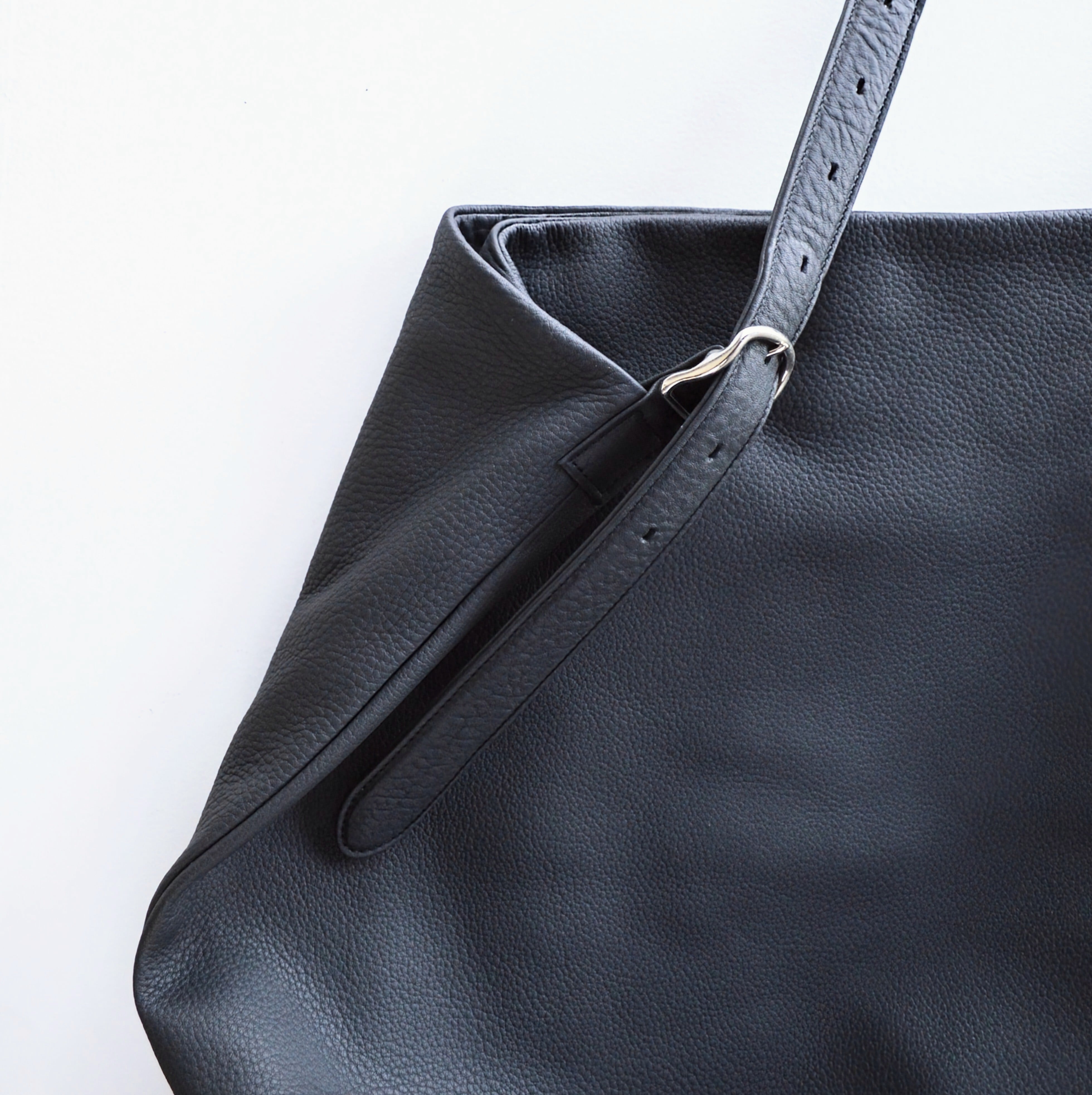 定価5万 極美 ERA. イーラ EO SHRINK RE:PIPE BAG ERA. (イーラ) / 「EO SHRINK RE:PIPE BAG BAG」－ WEEKENDER SHOP