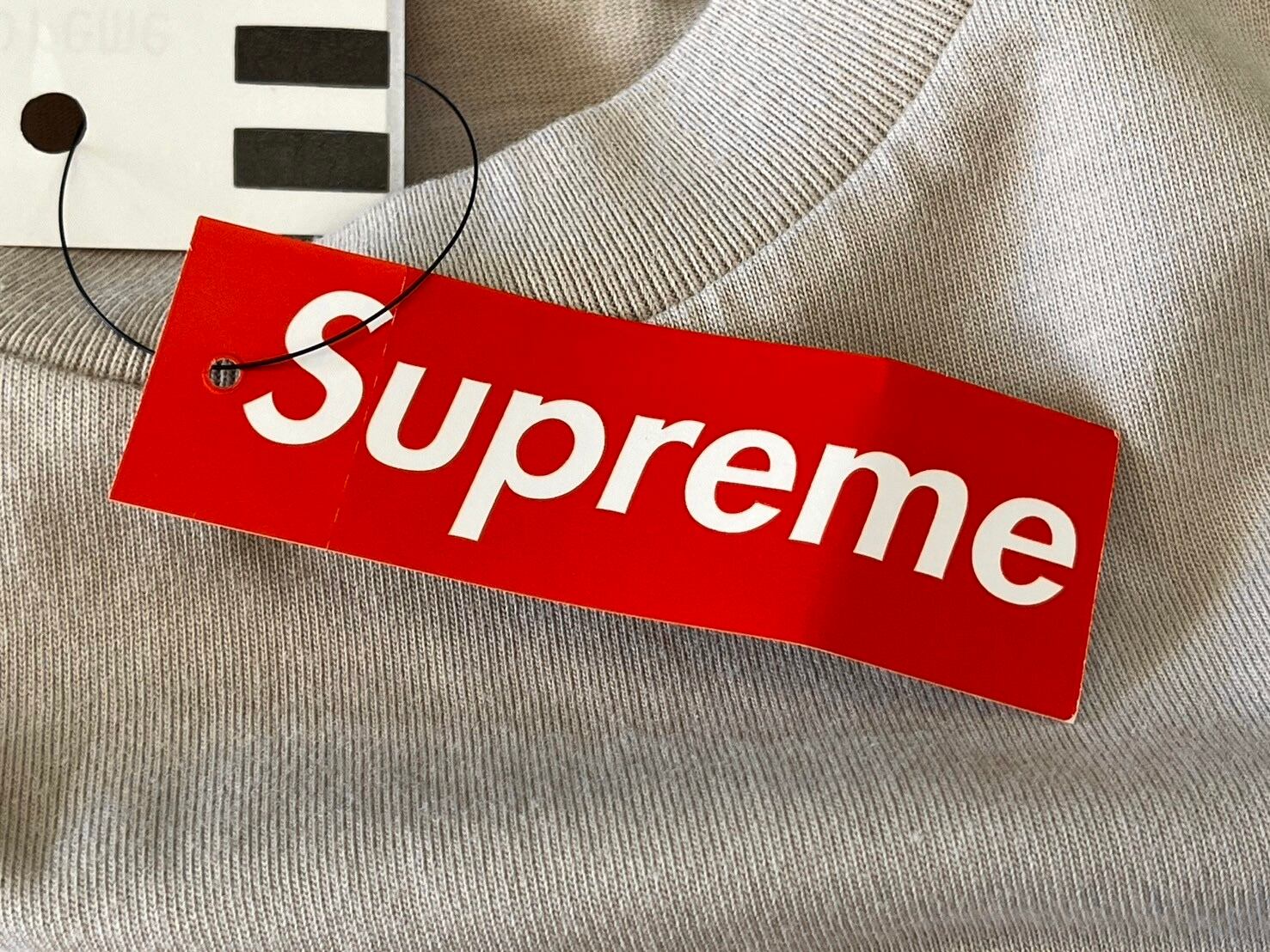 Supreme SMALL BOX TEE STONE MEDIUM 57507 | BRAND BUYERS OSAKA