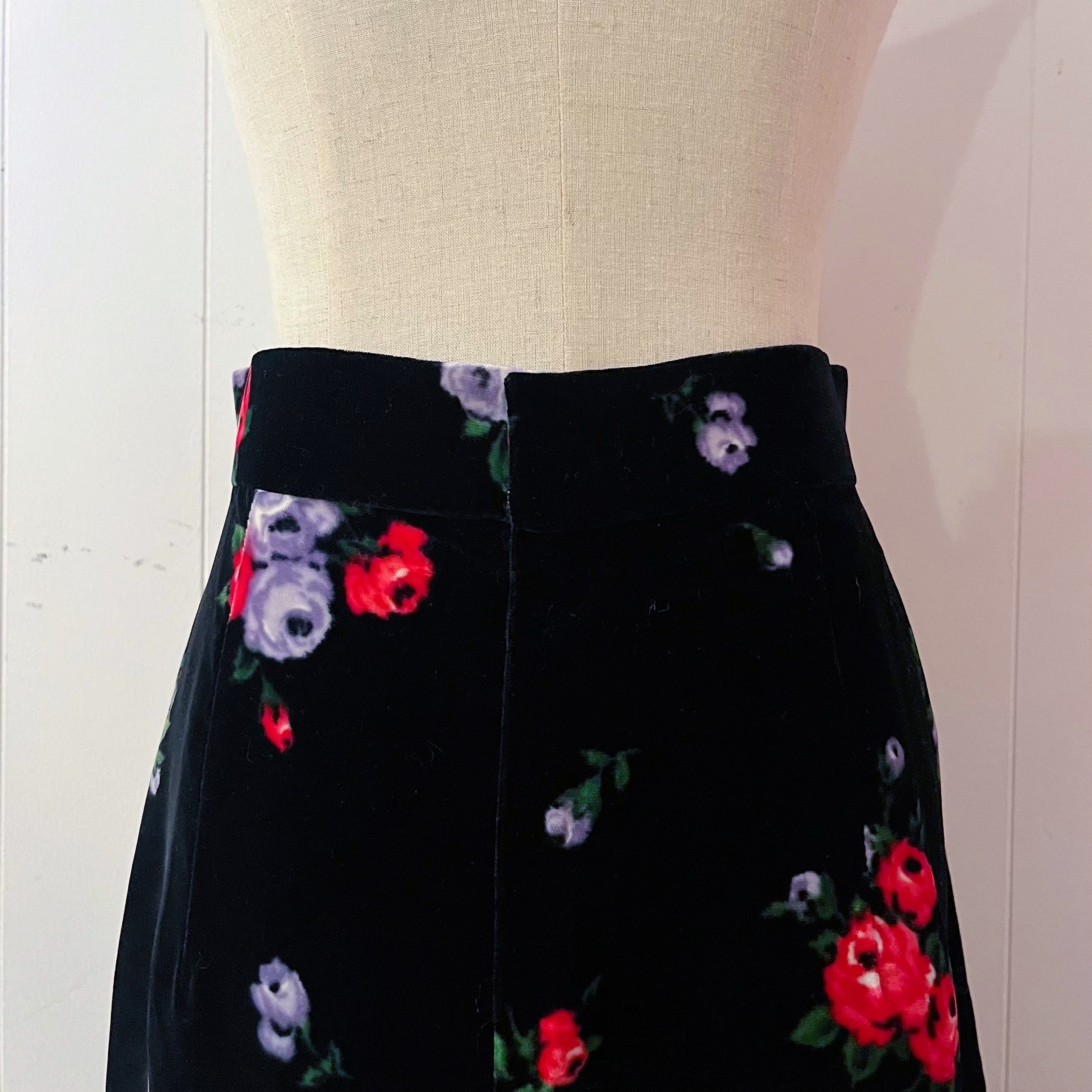 black rose velvet long skirt