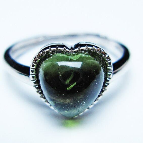 モルダバイト リング モルダウ石 指輪 ハート フリーサイズ 13号 一点物 メール便可 [M便 1/20] 199-717