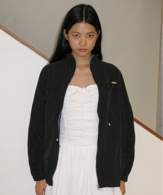 [SINOON] CIRCLE LINE FRILL WINDBREAKER (BLACK)