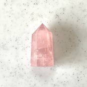 ディープローズクォーツタワー*レインボー入り*天然石ポイント*天然石*置き物*インテリア*T9