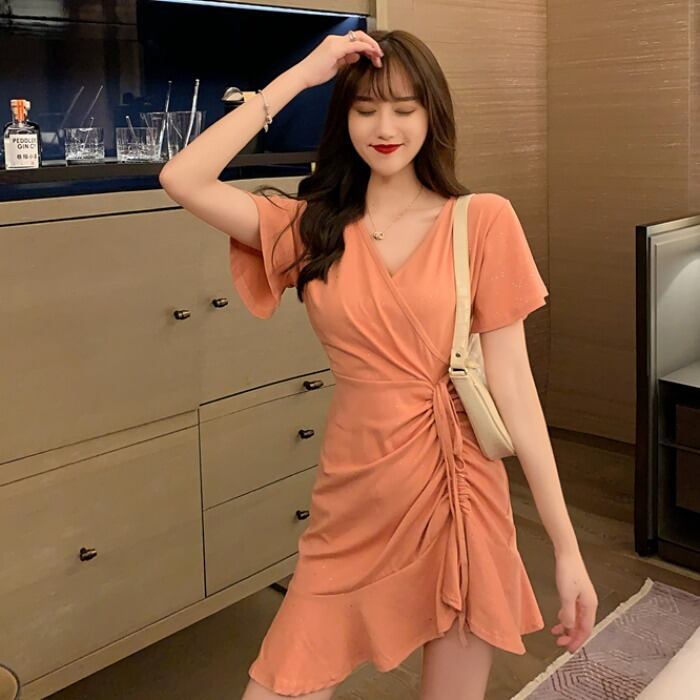 スパンコールのセクシーなスーパーフェアリーハイウエストドレスの女性の2020年春夏の新しい小さなお尻のスカートを計画する 1号婦人86826536105