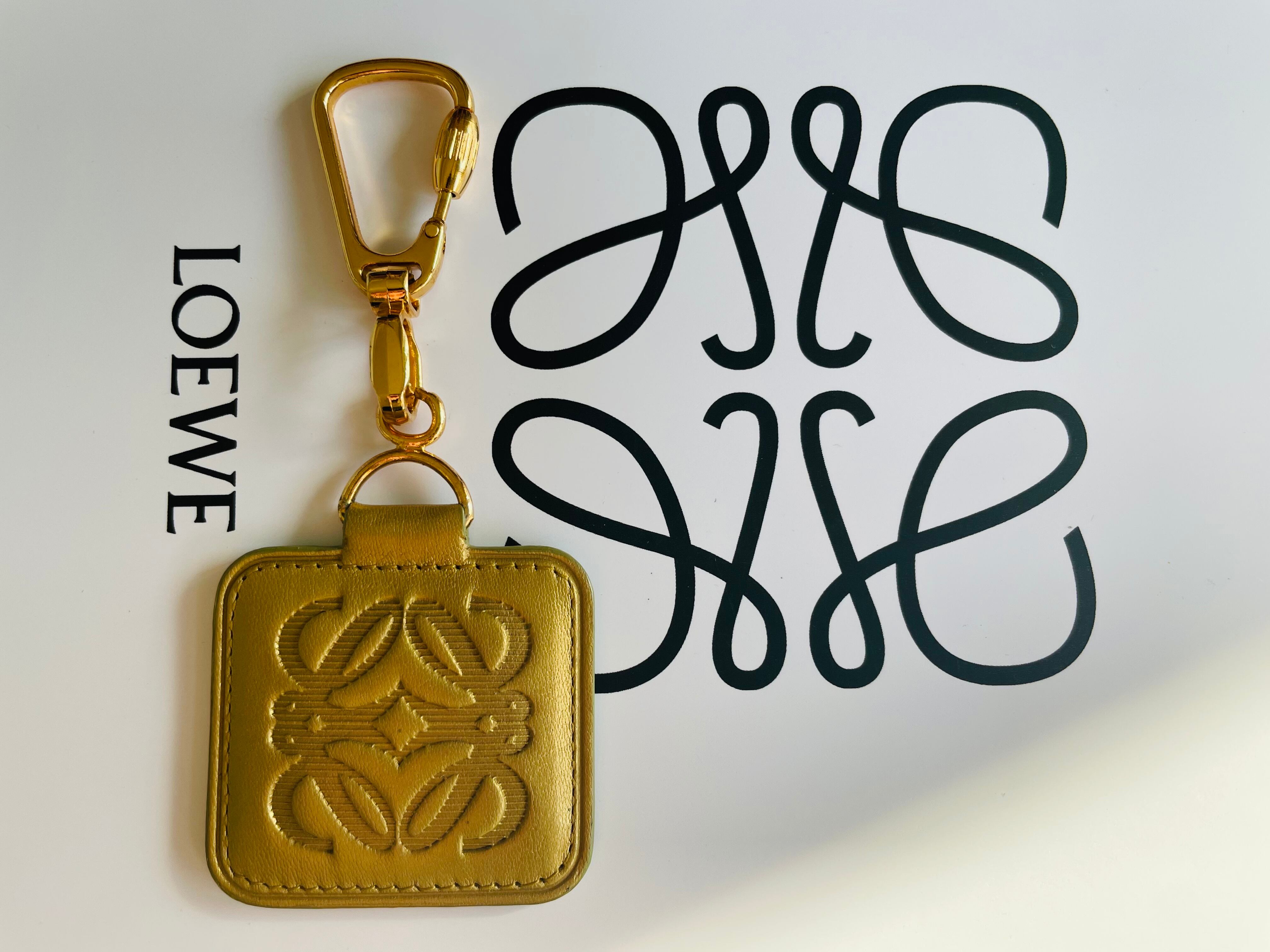 LOEWE アナグラム キーリング チャームキーホルダーキーチャーム