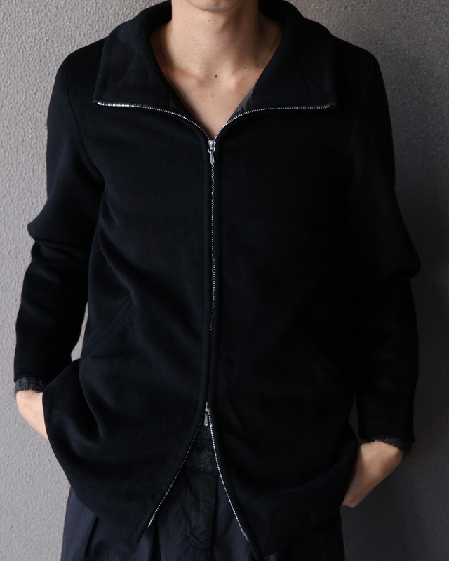 No-collar leather blouson