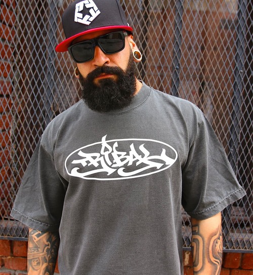 TRIBAL DISTRESSED CLASSICS Men's tee