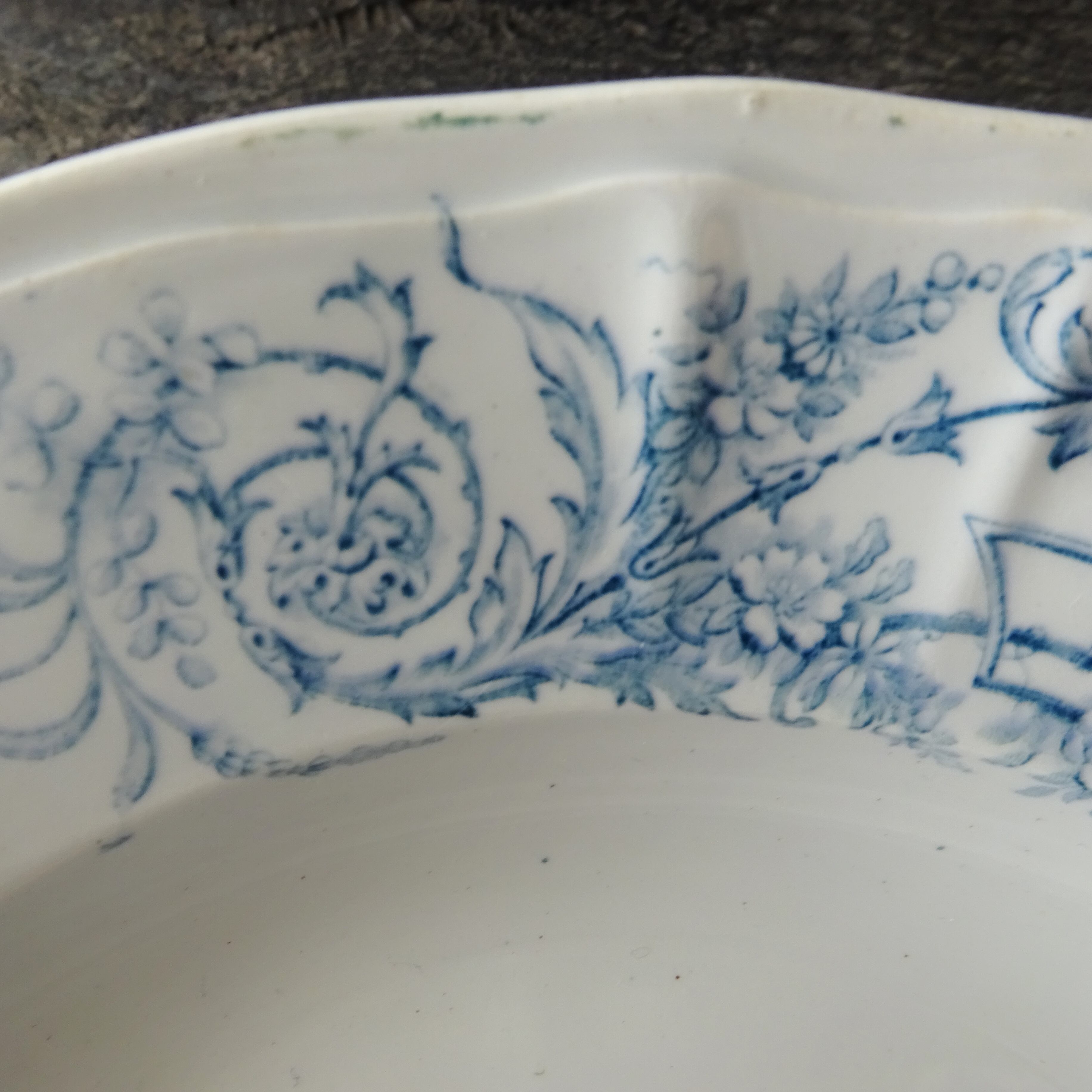 ST AMAND ET HAMAGE NORD  modèle《LAMBALLE》Assiette creuse (C)