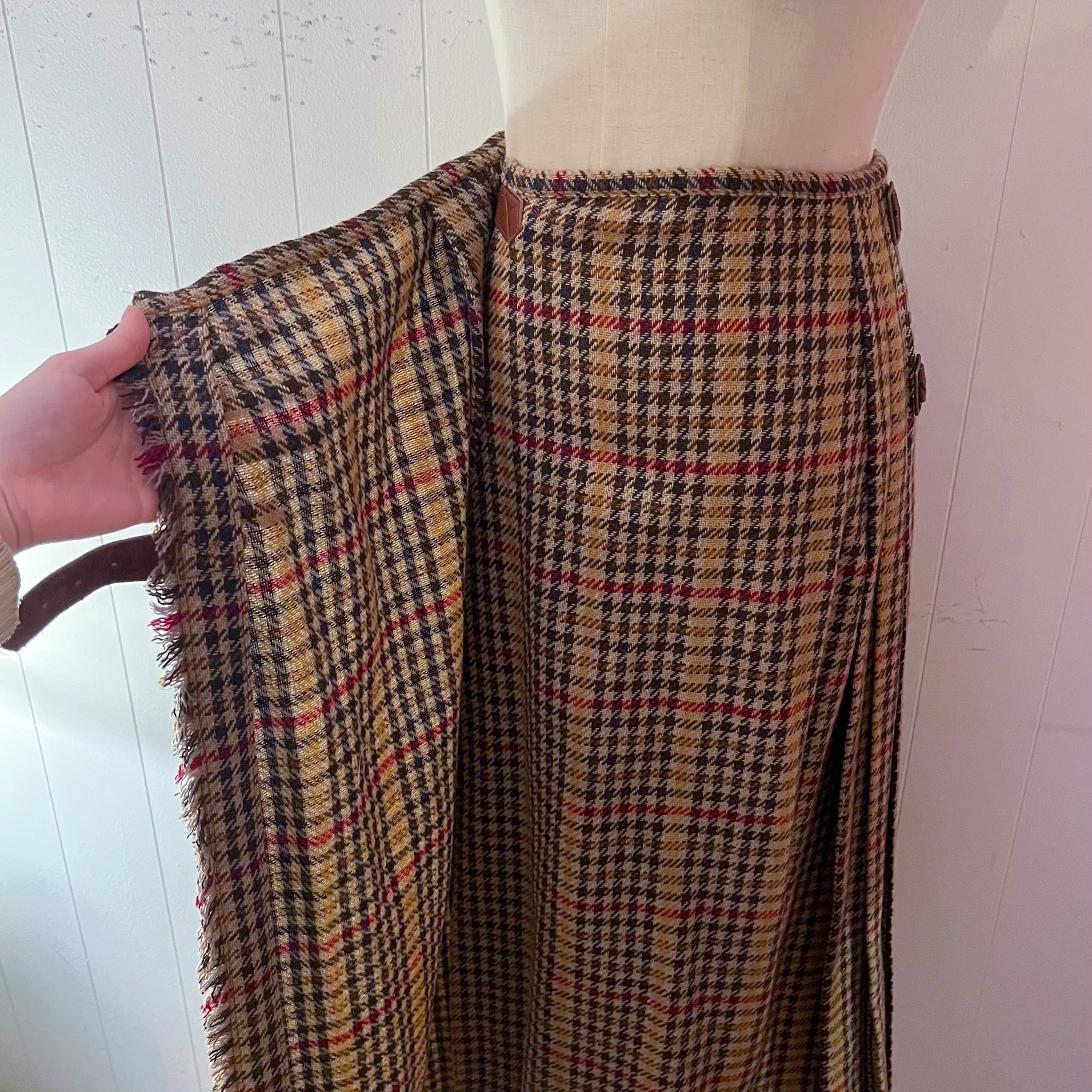 wonderful world / brown check wrap skirt